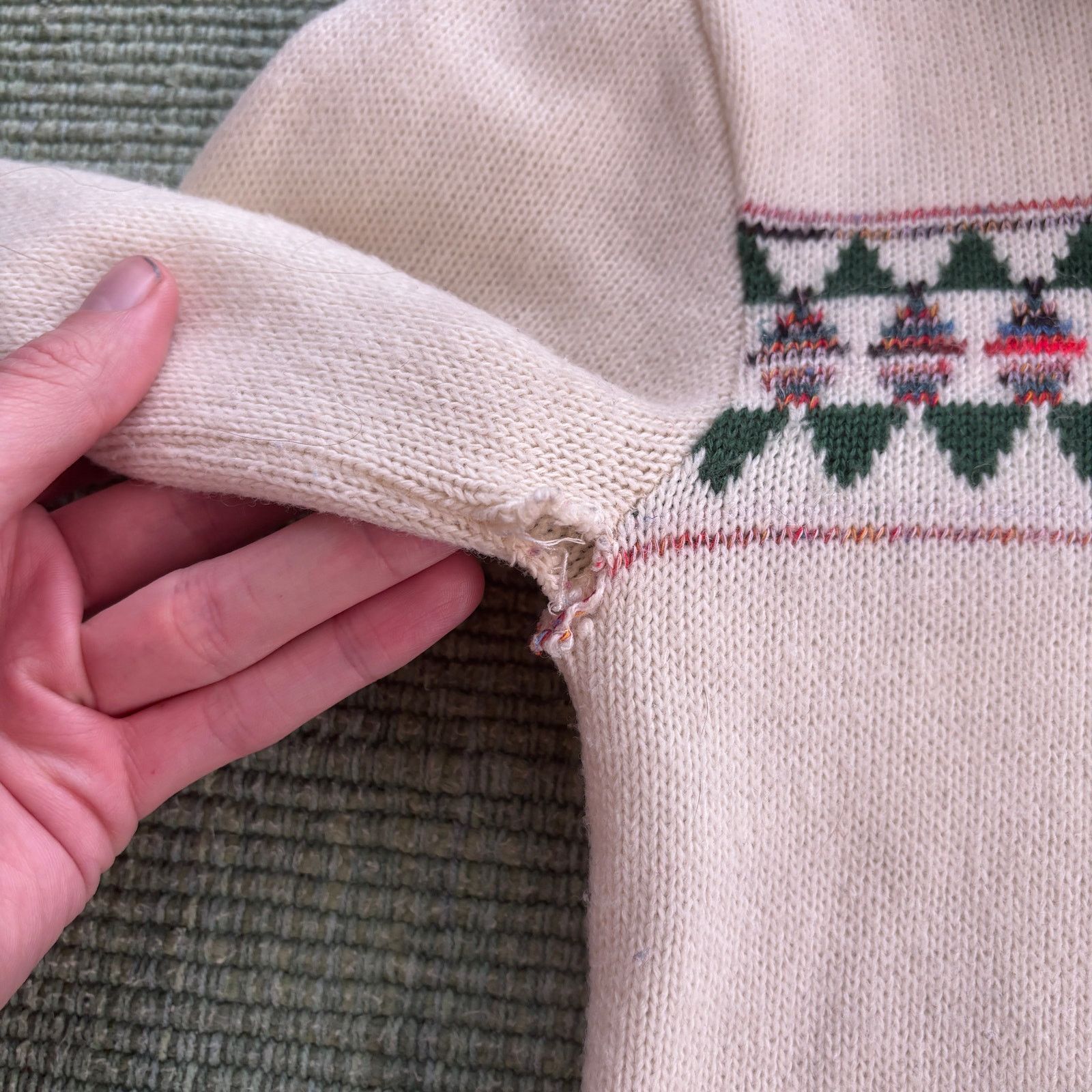 Vintage Vintage 1970s wool turtleneck womens ski sweater size S Size S / US 4 / IT 40 - 8 Thumbnail