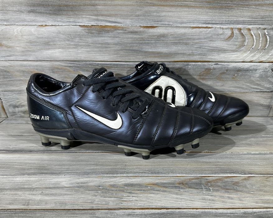 Vintage nike outlet football cleats