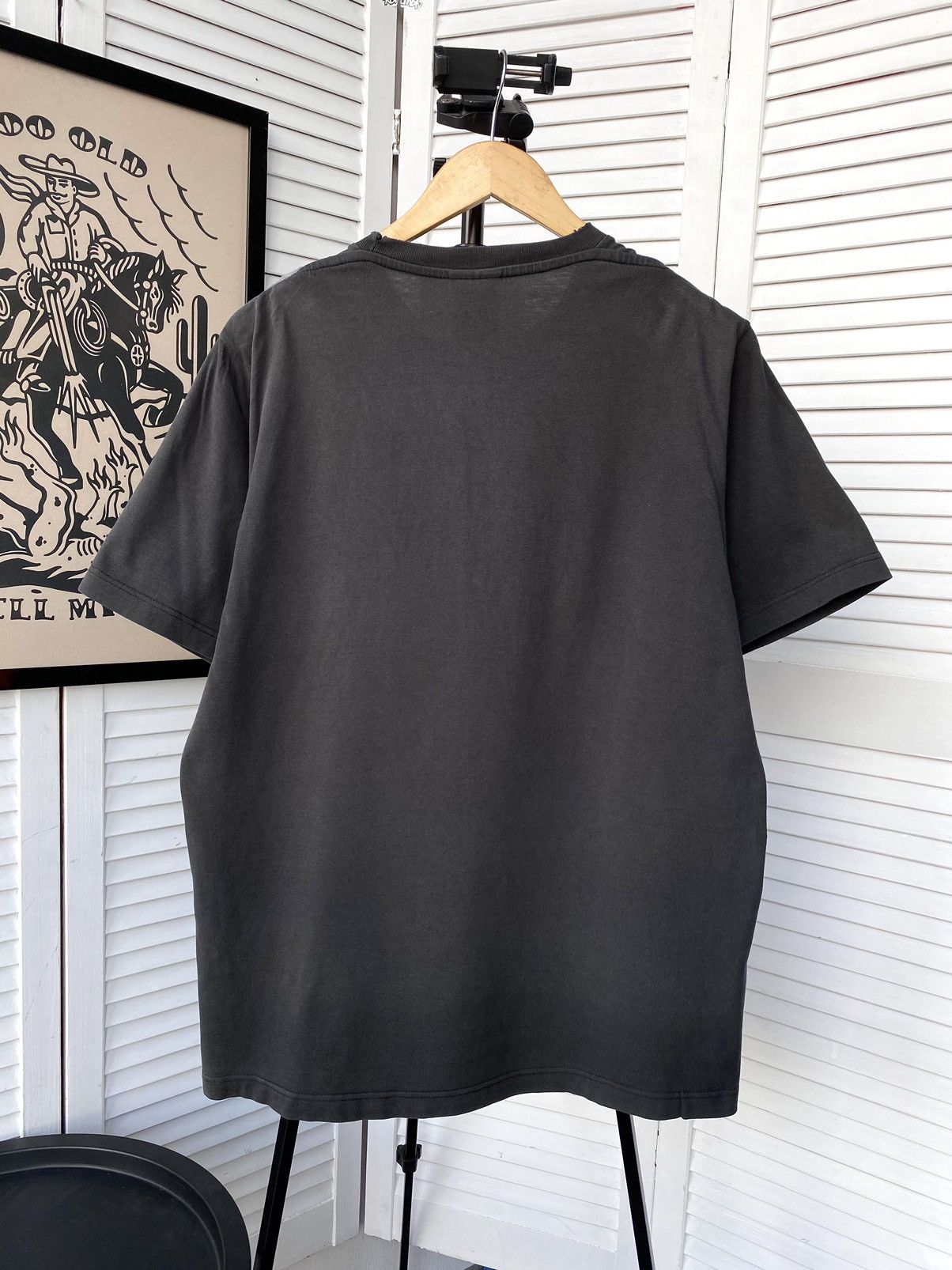 Nike × Vintage Nike Vintage Distressed Center Big Swoosh Faded Tee Shirt Size US M / EU 48-50 / 2 - 2 Thumbnail