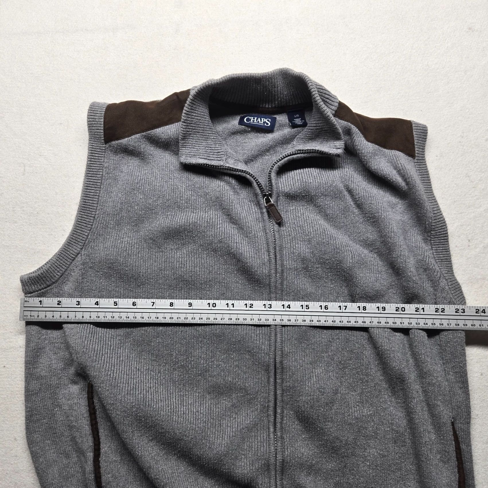 Chaps Chaps Gray Sweater Vest Adult Men's Large Casual Preppy Knit V-Neck Sleeveless with Pockets Size US L / EU 52-54 / 3 - 5 Thumbnail