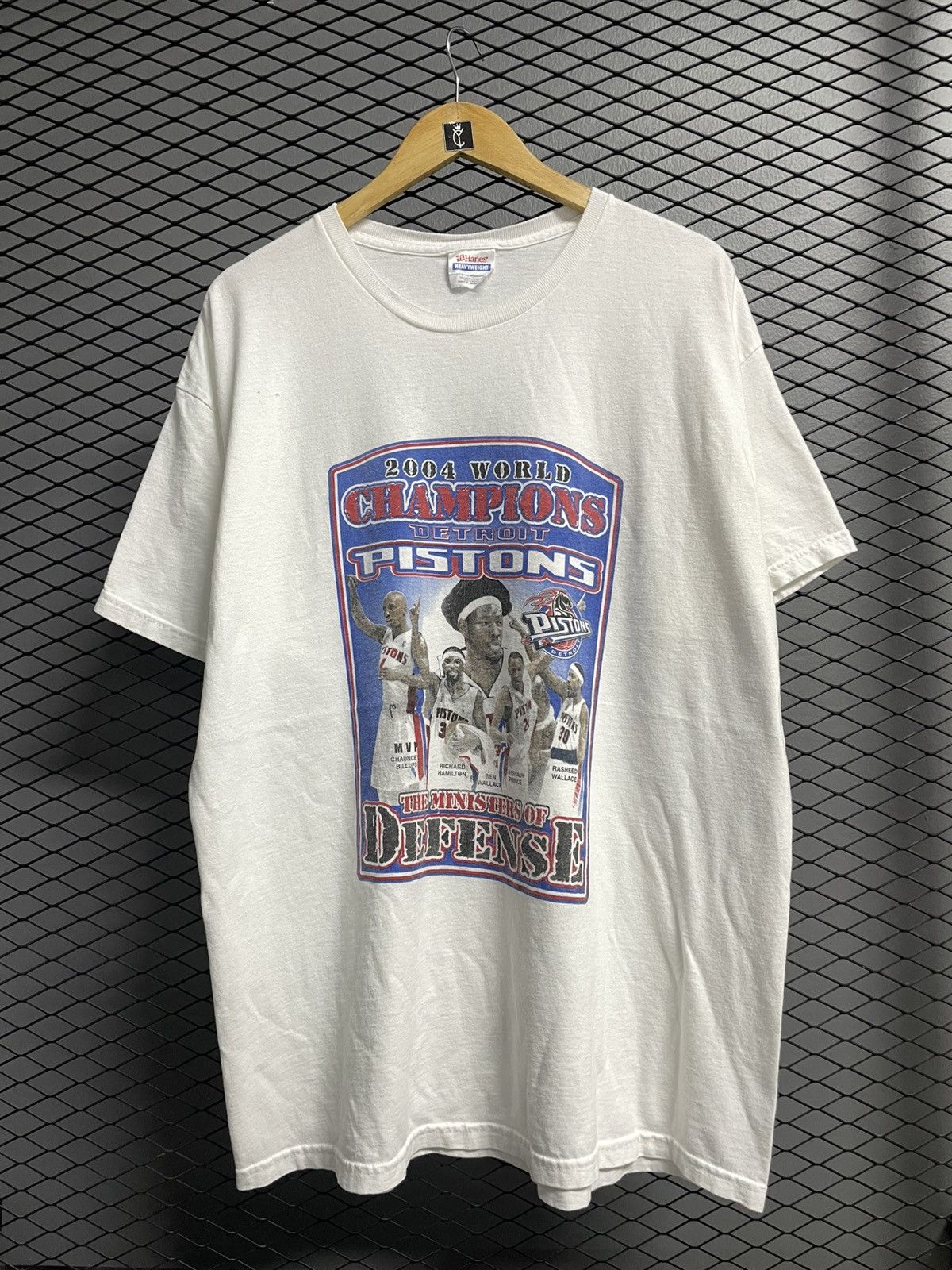 Other Vintage 2004 NBA Detroit Pistons World Champions T-Shirt Size US XL / EU 56 / 4 - 1 Thumbnail