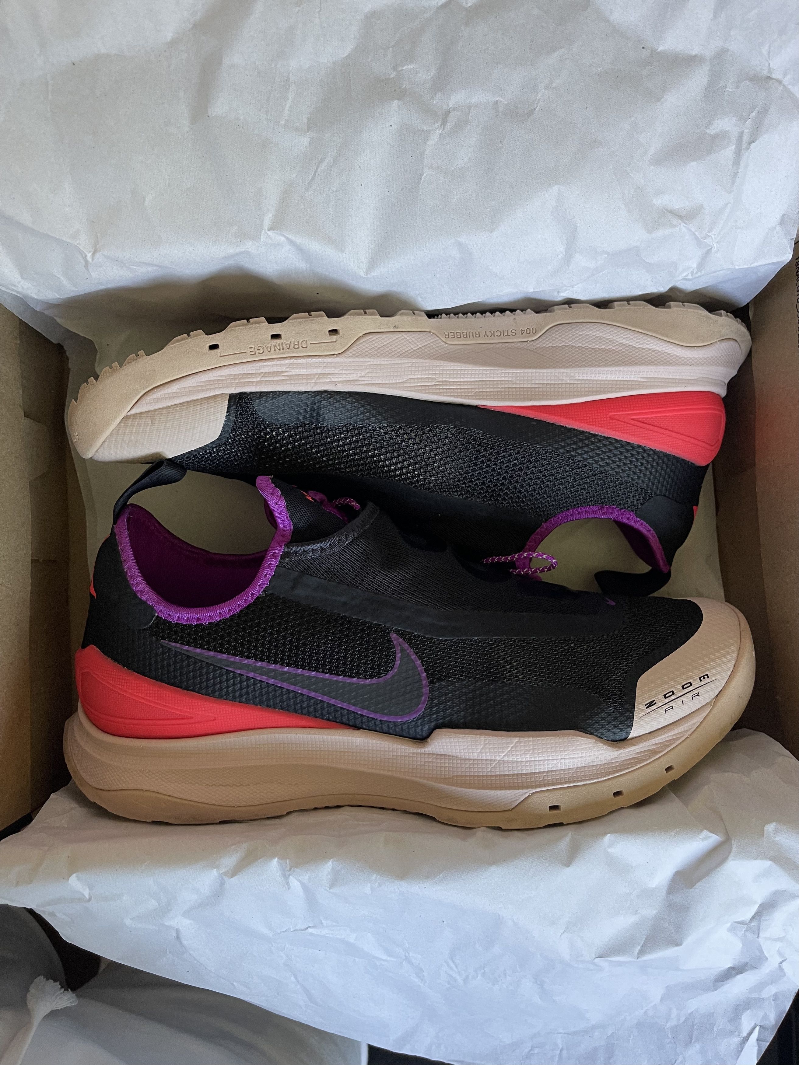 image of Nike Acg Zoom Air Ao Black Laser Crimson Shoes in Black/Laser Crimson, Men's (Size 9.5)
