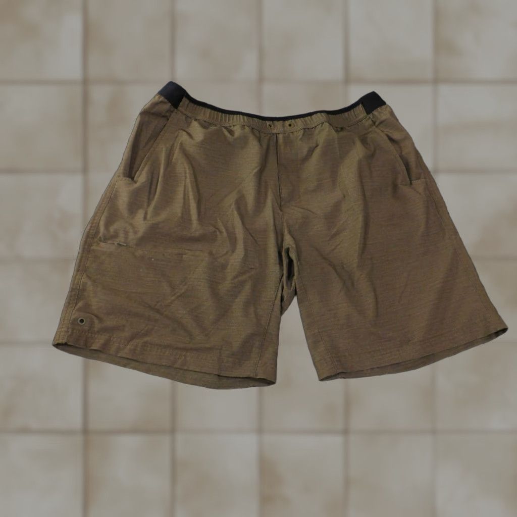 Vintage Columbia Shorts Mens XL Green Cargo Outdoors Utility Shade Hunting Zip Regular Size US 36 / EU 52 - 1 Thumbnail