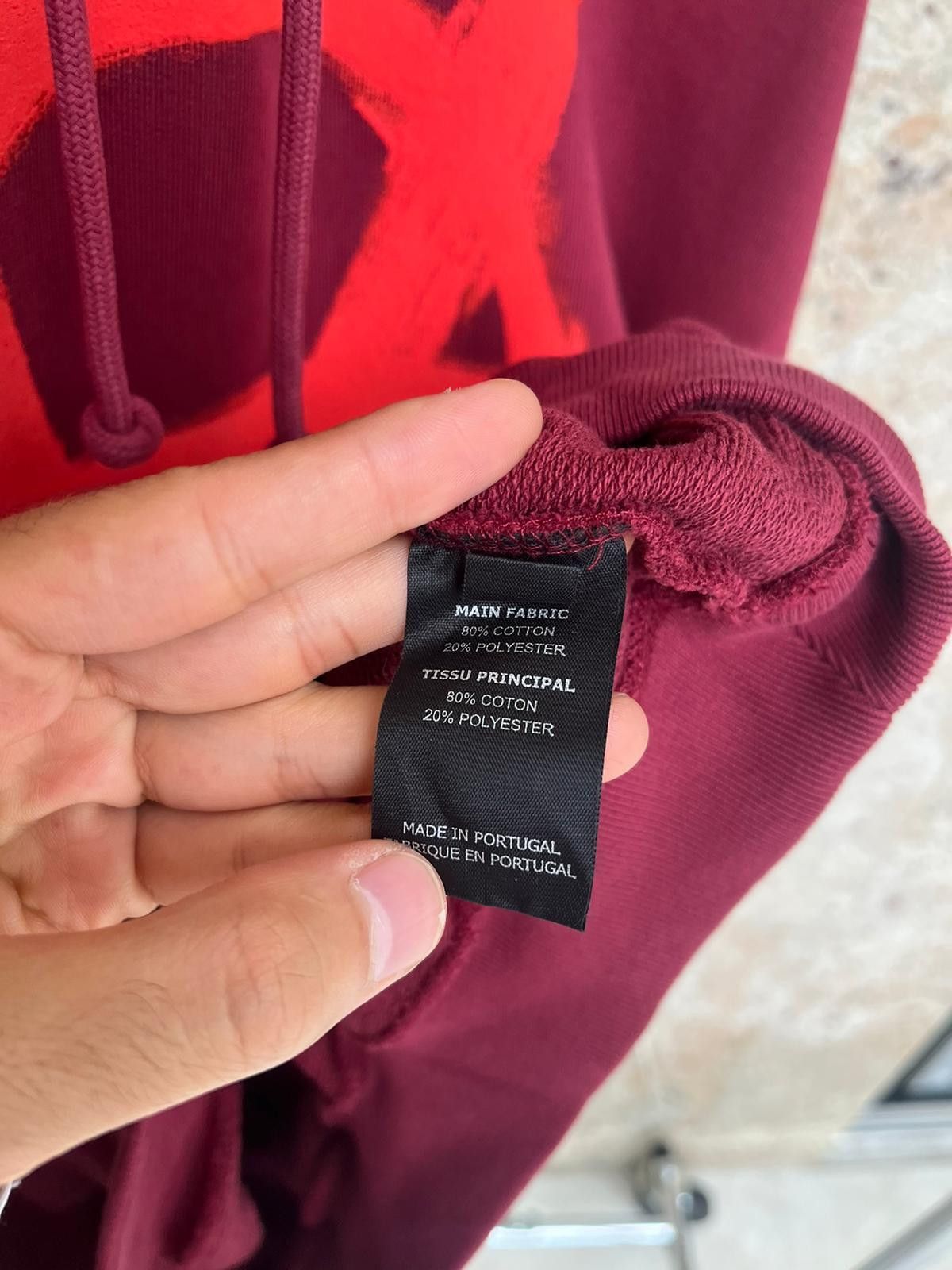 Vetements Anarchy Gothic Logo Hoodie in Bordeaux Size US L / EU 52-54 / 3 - 15 Thumbnail