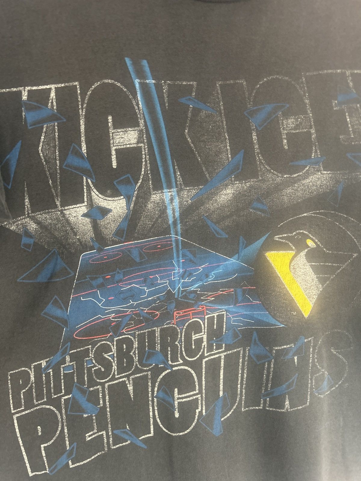 Ccm × Nutmeg × Vintage Vintage 90s Pittsburgh Penguins Nutmeg CCM Kick Ice Tee Size US M / EU 48-50 / 2 - 3 Thumbnail