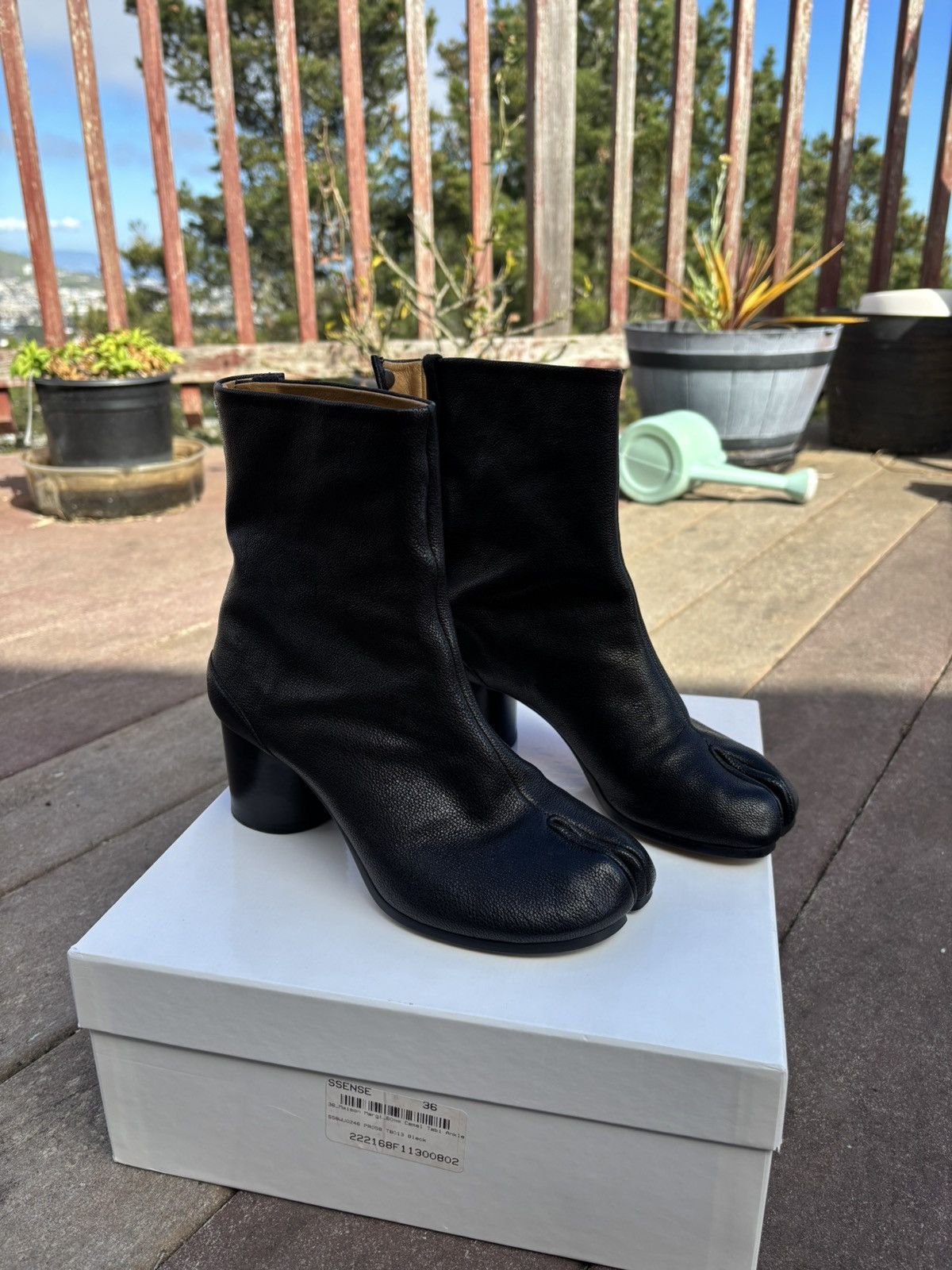 Maison Margiela Maison Margiela Camel Tabi Ankle Boots Size US 6 / IT 36 - 1 Thumbnail