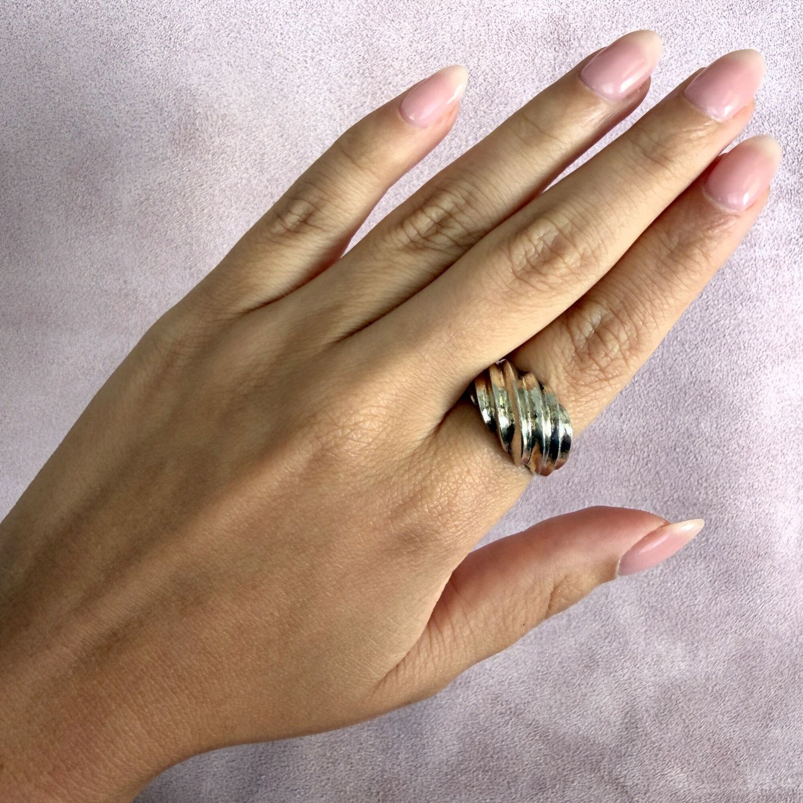Sterling Silver sterling silver vintage scalloped dome ring size 8 Size ONE SIZE - 2 Thumbnail