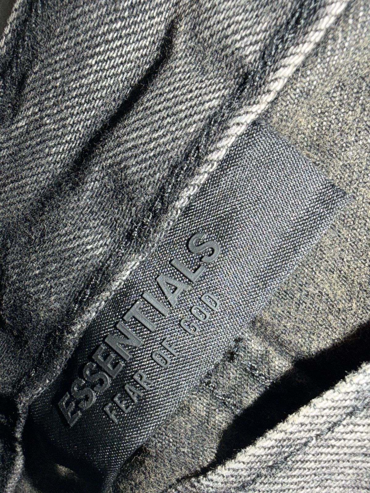 Essentials FEAR OF GOD ESSENTIALS BLACK WASHED DENIM JEANS IN SIZE 31 Size US 31 - 7 Thumbnail