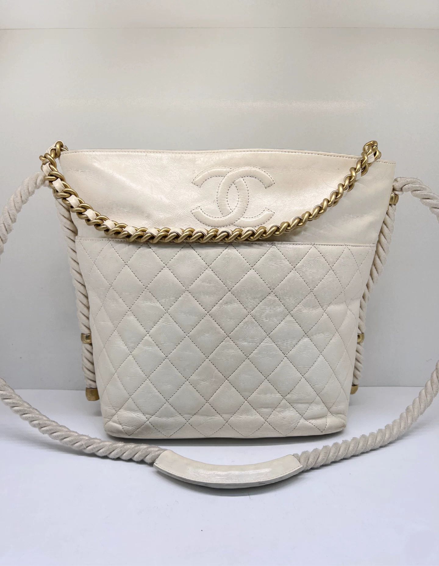 Chanel Pre-loved Bag Very good condition Size ONE SIZE - 1 Thumbnail