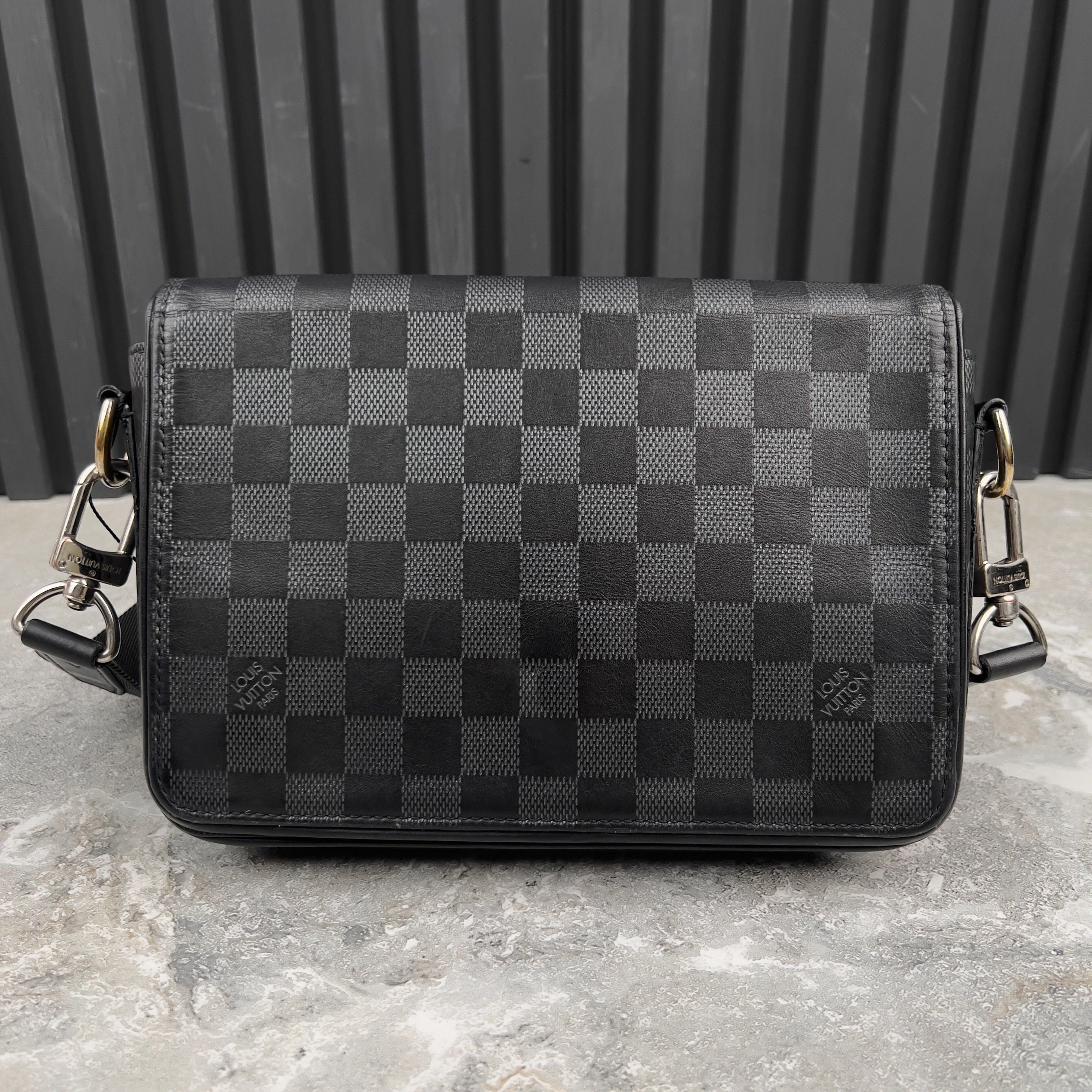 Louis Vuitton Studio Onyx Damier Infini Messenger Black Leather Size ONE SIZE - 2 Thumbnail