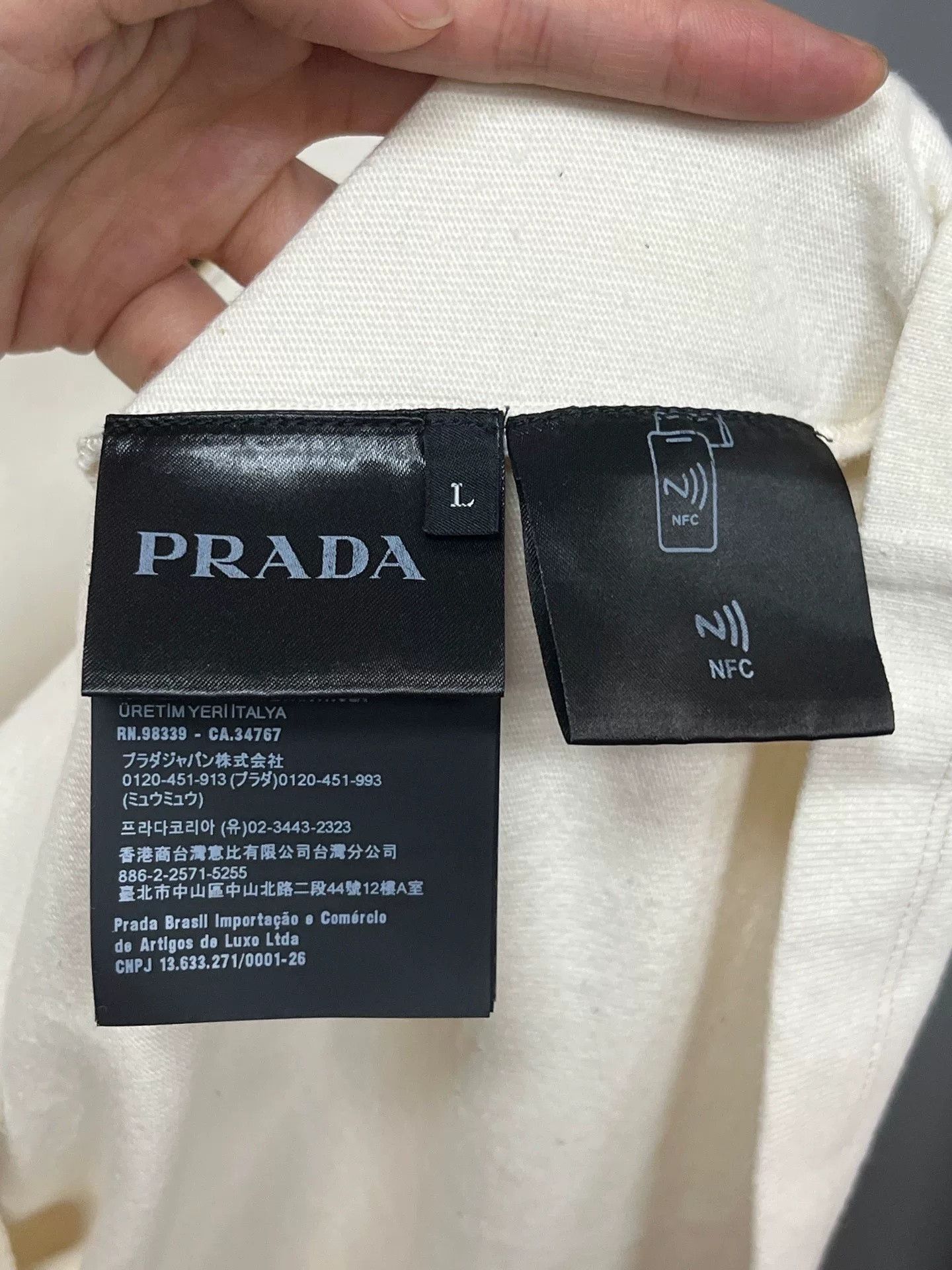 Prada Prada White Brass Triangle Logo Short-Sleeve Size US L / EU 52-54 / 3 - 4 Thumbnail
