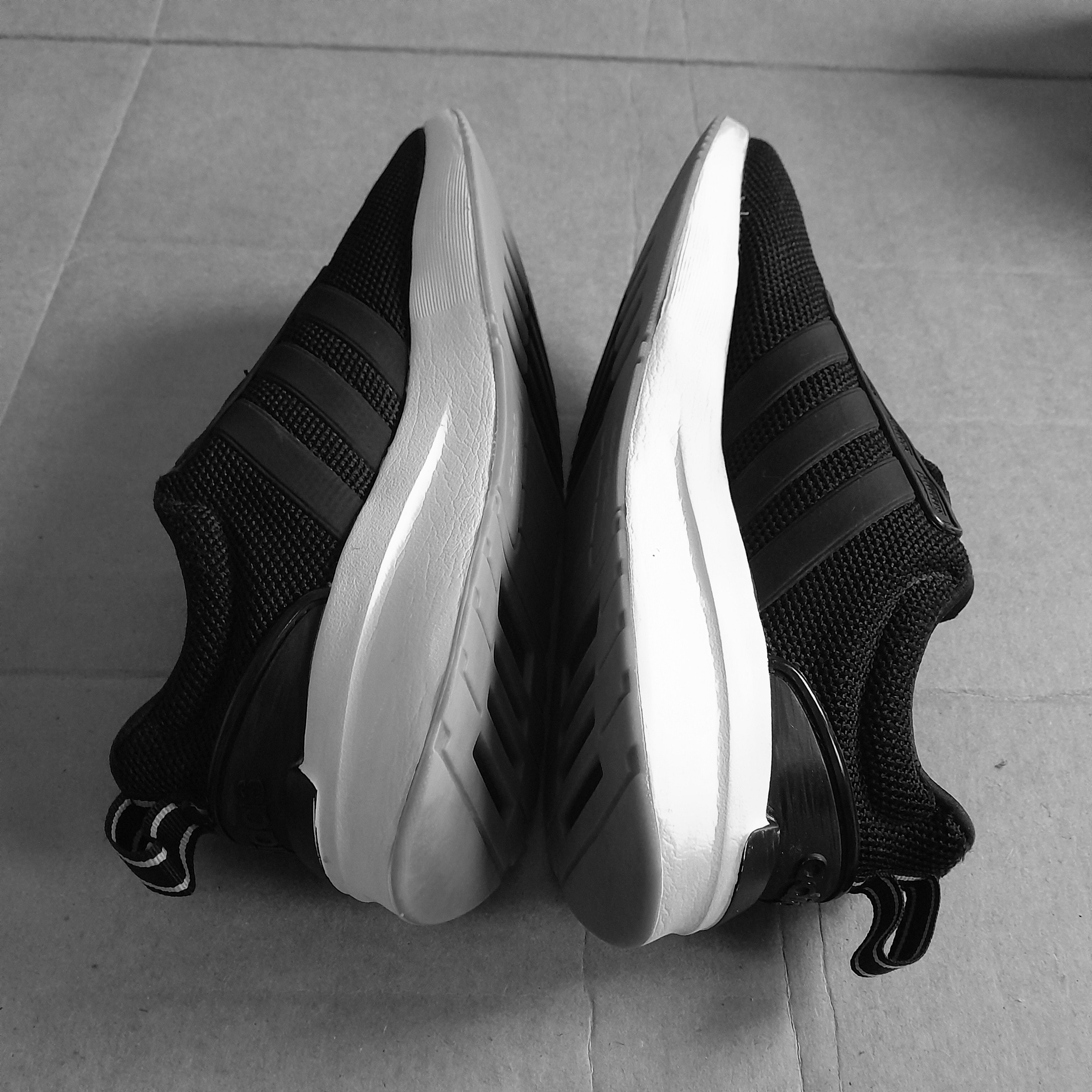 Adidas adidas Men's Black White Low Top Lace-up Sneakers Size US 6 / EU 39 - 7 Thumbnail