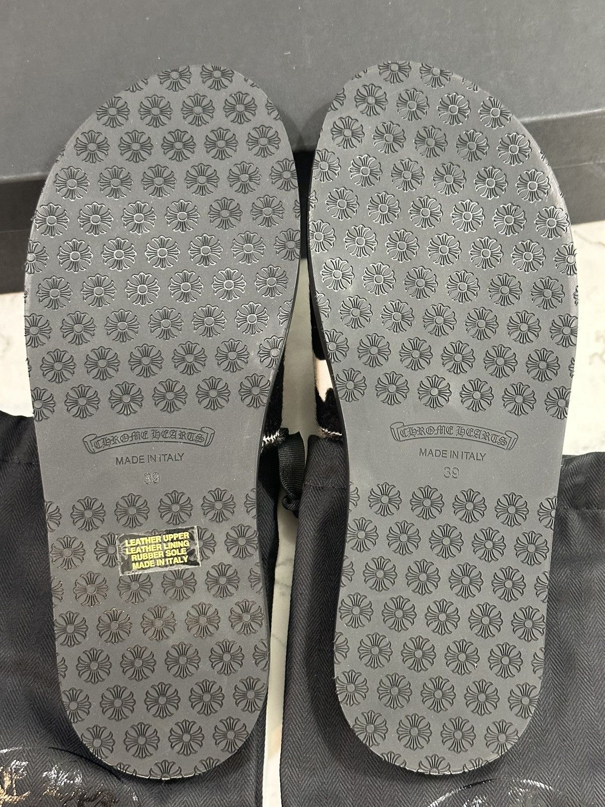 Chrome Hearts Chrome hearts red cow horsehair cross patch slippers Size US 9 / IT 39 - 4 Thumbnail