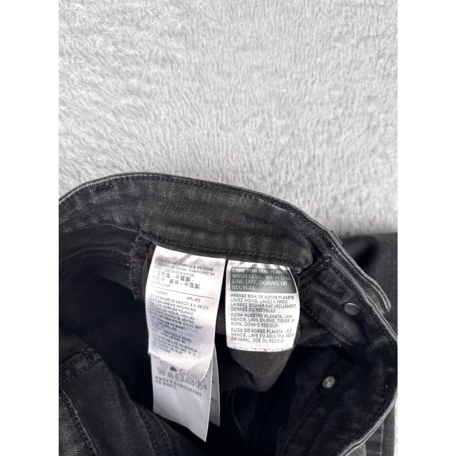 Levi's Levis Jeans Women 25 Black Denim 721 High Rise Skinny Cotton Blend 24x28 Womens Size 42" / US 20 - 7 Thumbnail