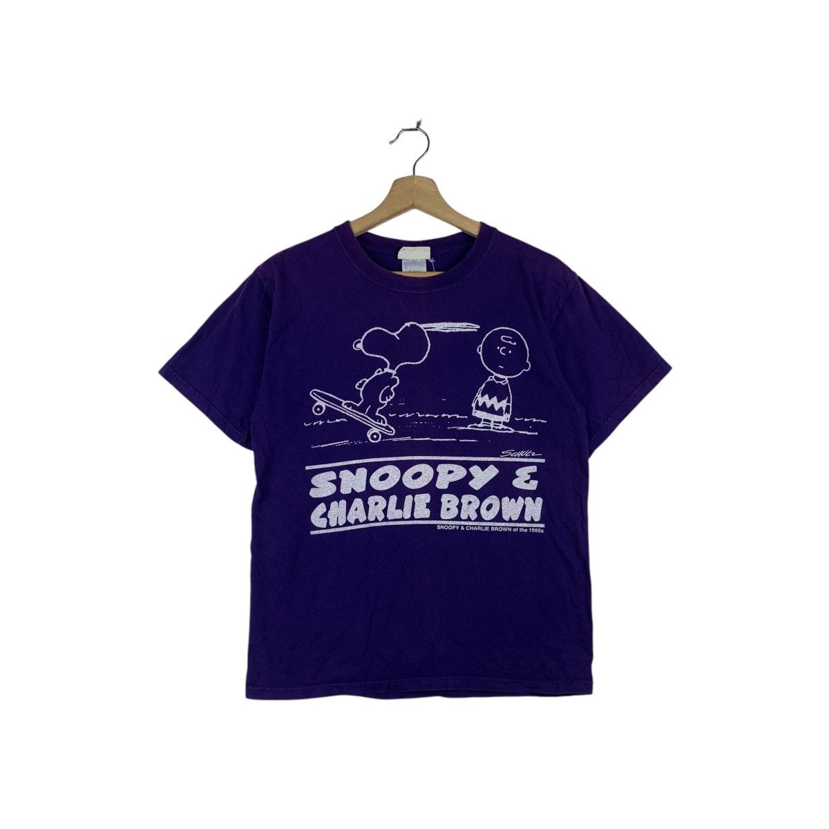 Vintage Vintage SNOOPY CHARLIE BROWN Skateboard Wheelies Tee Shirt Size S / US 4 / IT 40 - 1 Thumbnail