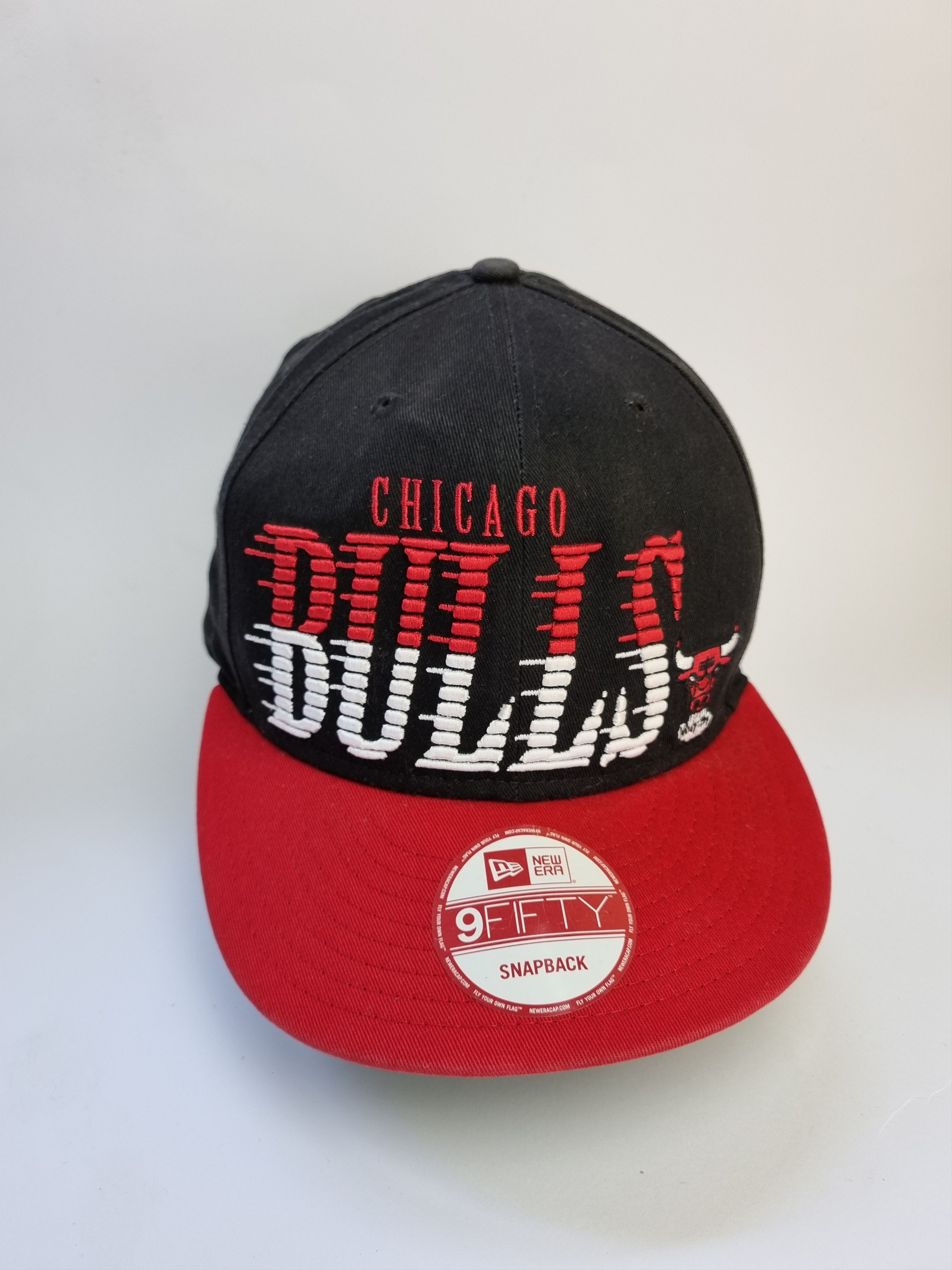 NBA × Vintage Spellout Big Logo Chicago Bulls Vintage Rare Cap Size ONE SIZE - 2 Thumbnail