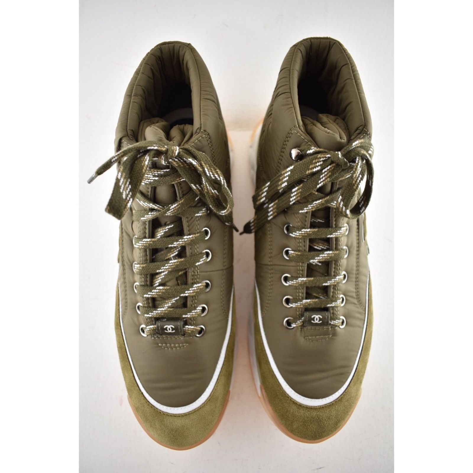 Chanel Chanel 19B Green Quilted Platform CC Logo High Top Trainer Size US 11 / EU 44 - 8 Thumbnail