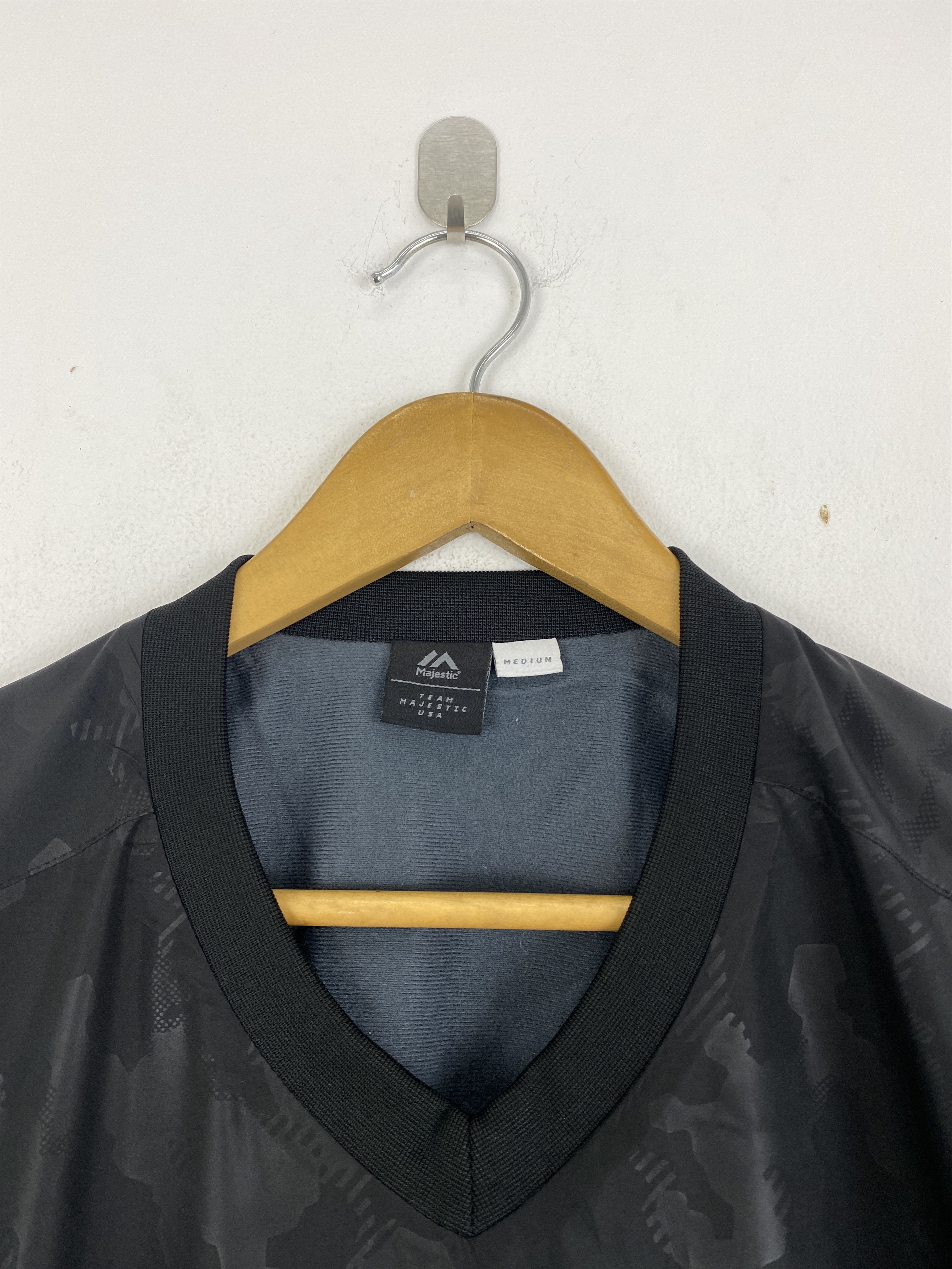 Majestic Vintage Majestic Big Logo Black Pullover Jacket JA0155 Size US XL / EU 56 / 4 - 5 Thumbnail