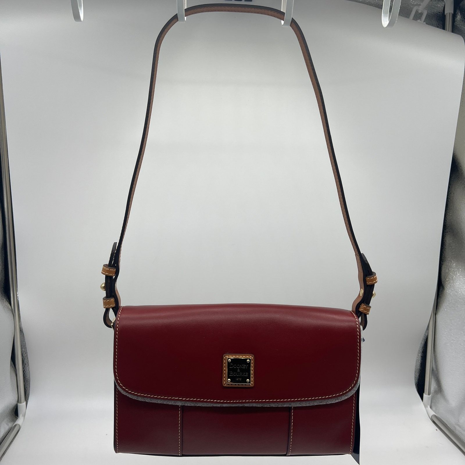Dooney & Bourke Dooney & Bourke Wexford Leather Casey Clutch Mulberry Size ONE SIZE - 14 Thumbnail