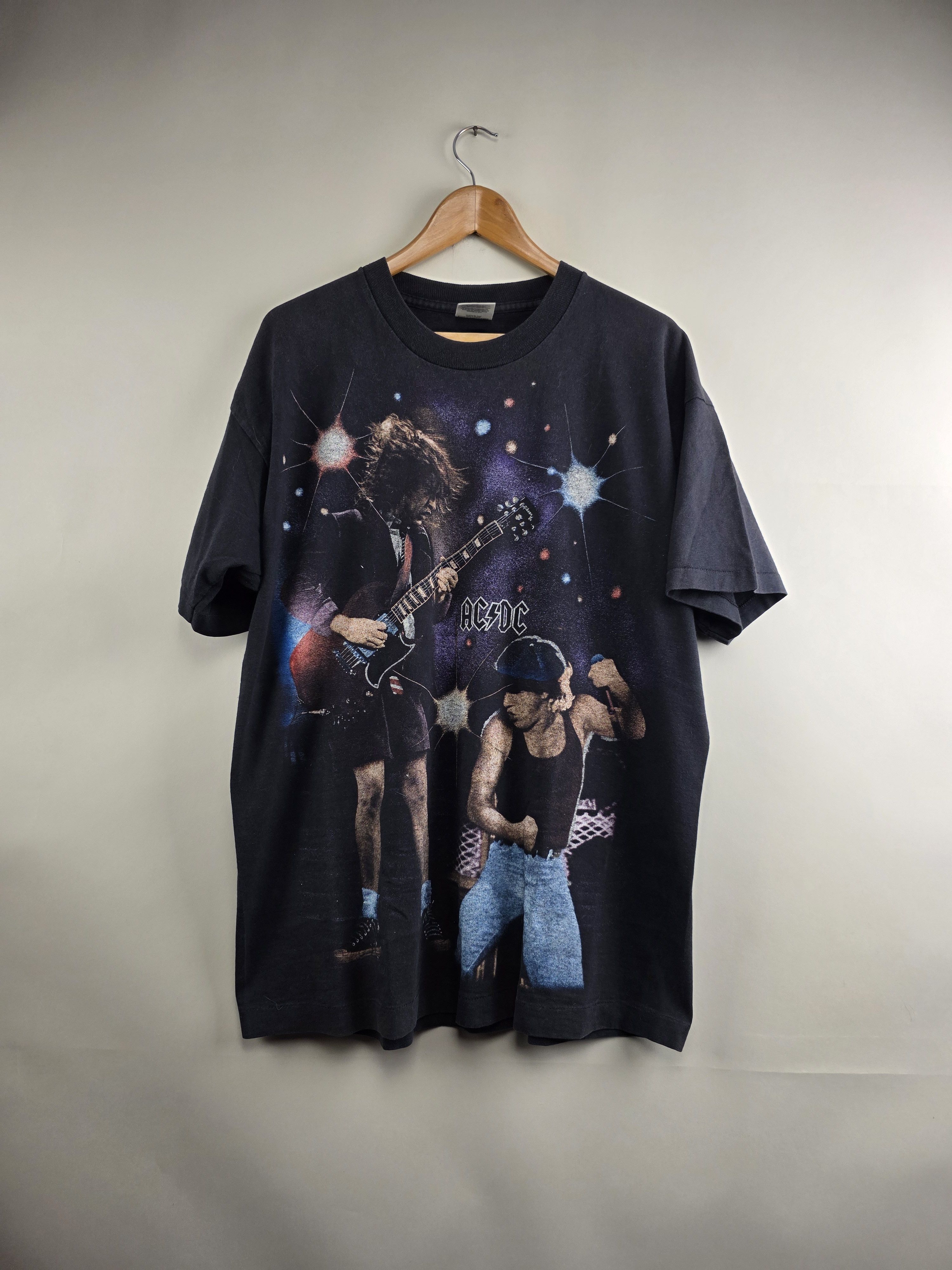 AC/DC × Band Tees × Vintage 90s ACDC Full print Bootleg XL 23.5" 30" Size US XL / EU 56 / 4 - 1 Thumbnail