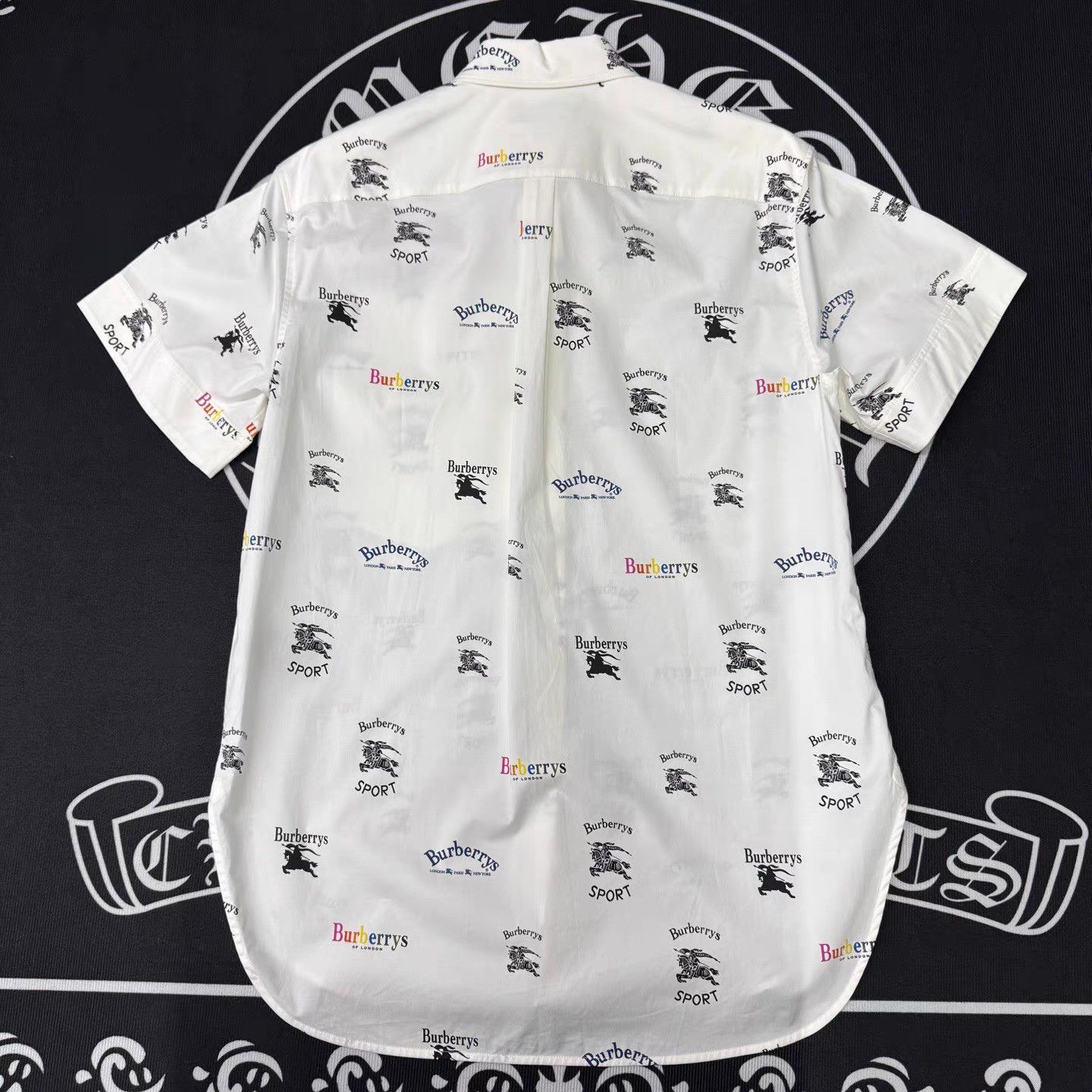 Burberry Burberry Rainbow Equestrian Knight Short Sleeve Shirt Q10 Size US L / EU 52-54 / 3 - 2 Thumbnail