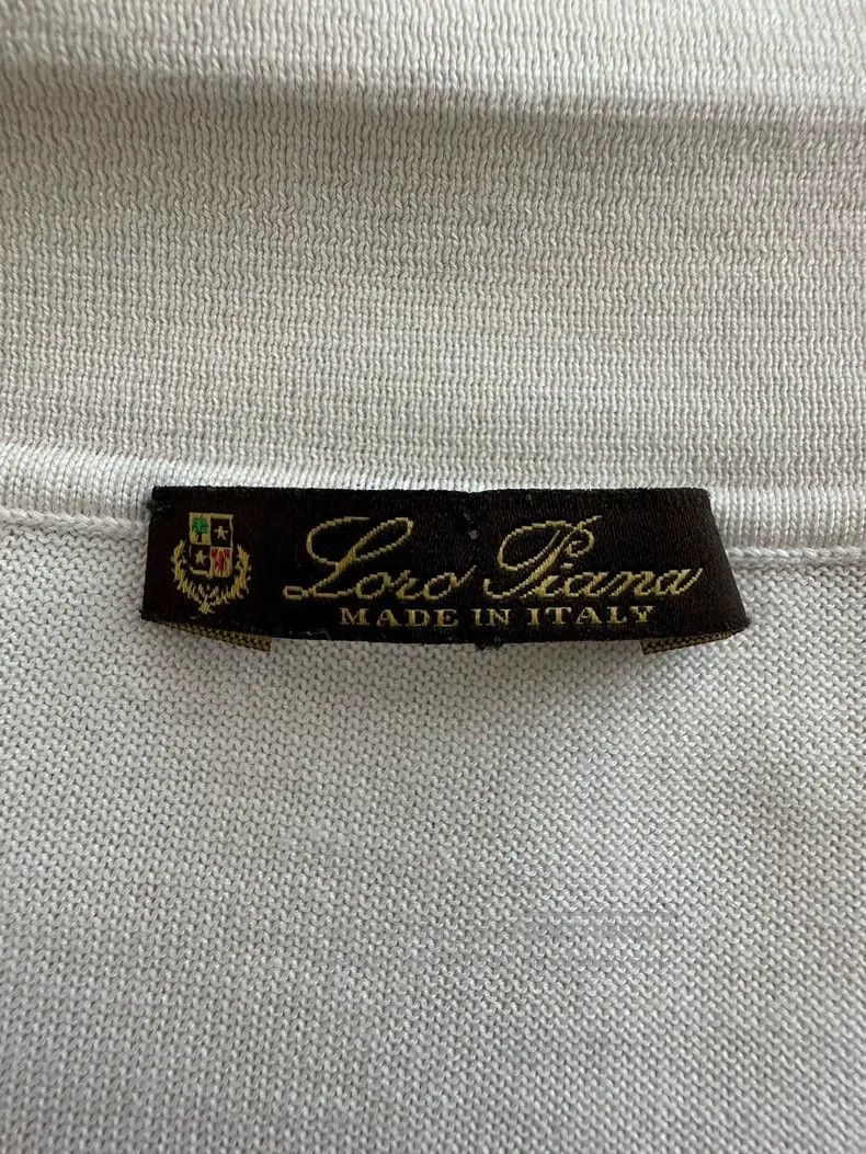 Loro Piana Loro Piana Silk V-neck round button base layer knit top, w Size M / US 6-8 / IT 42-44 - 8 Thumbnail