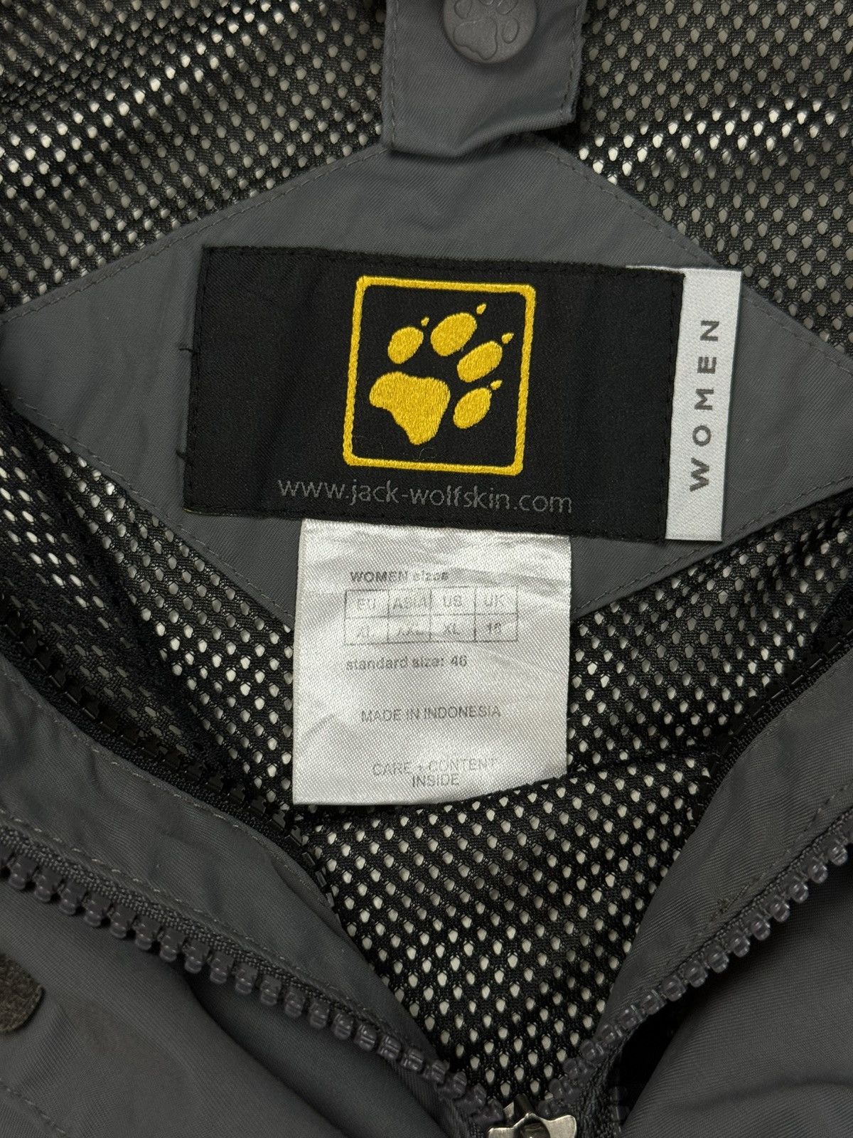 Jack Wolfskin Light jacket Jack Wolfskin original casual outdoors item Size US XL / EU 56 / 4 - 3 Thumbnail