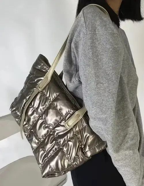Japanese Brand Fashion y2k unisex quilted shoulder tote bag Size ONE SIZE - 3 Thumbnail