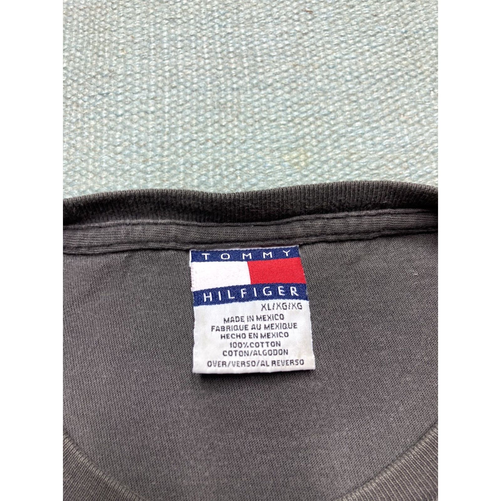 Tommy Hilfiger VINTAGE Tommy Hilfiger T-Shirt Men XL 100% Cotton Gray/Black Faded Size US XL / EU 56 / 4 - 5 Thumbnail