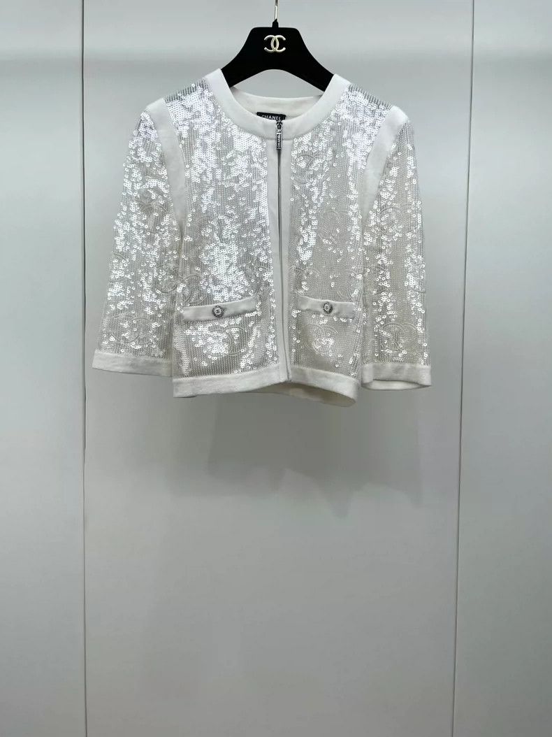 Chanel Chanel 22S white sequin short jacket Size XS / US 0-2 / IT 36-38 - 1 Thumbnail