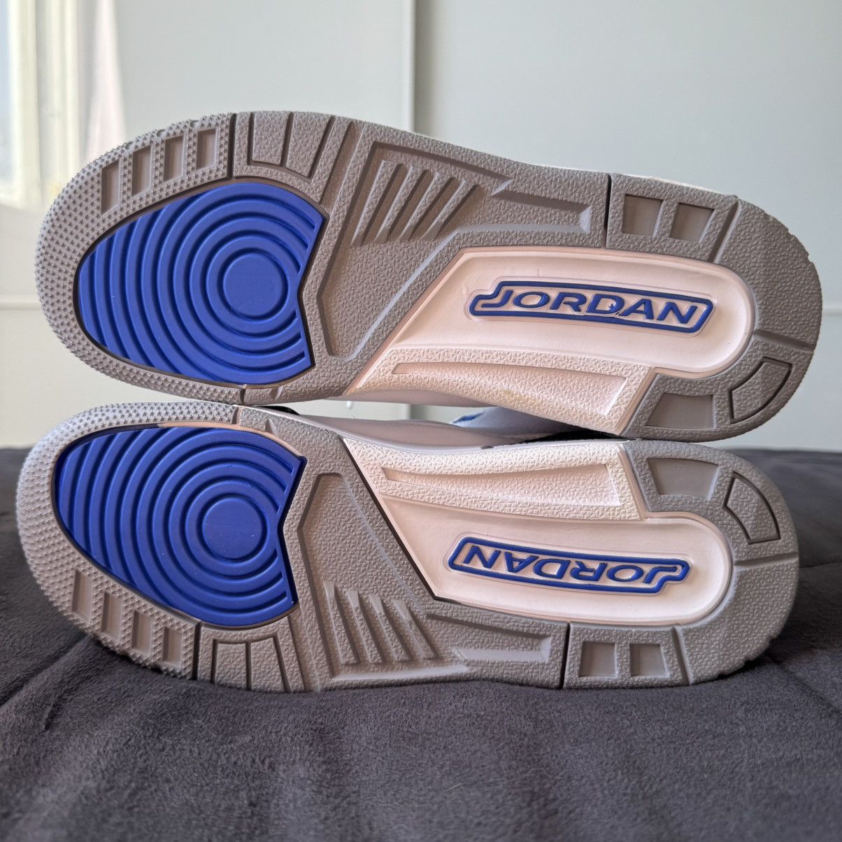 Jordan Brand × Nike Air Jordan 3 Retro “Racer Blue” GS Size US 5.5 / EU 38 - 7 Thumbnail