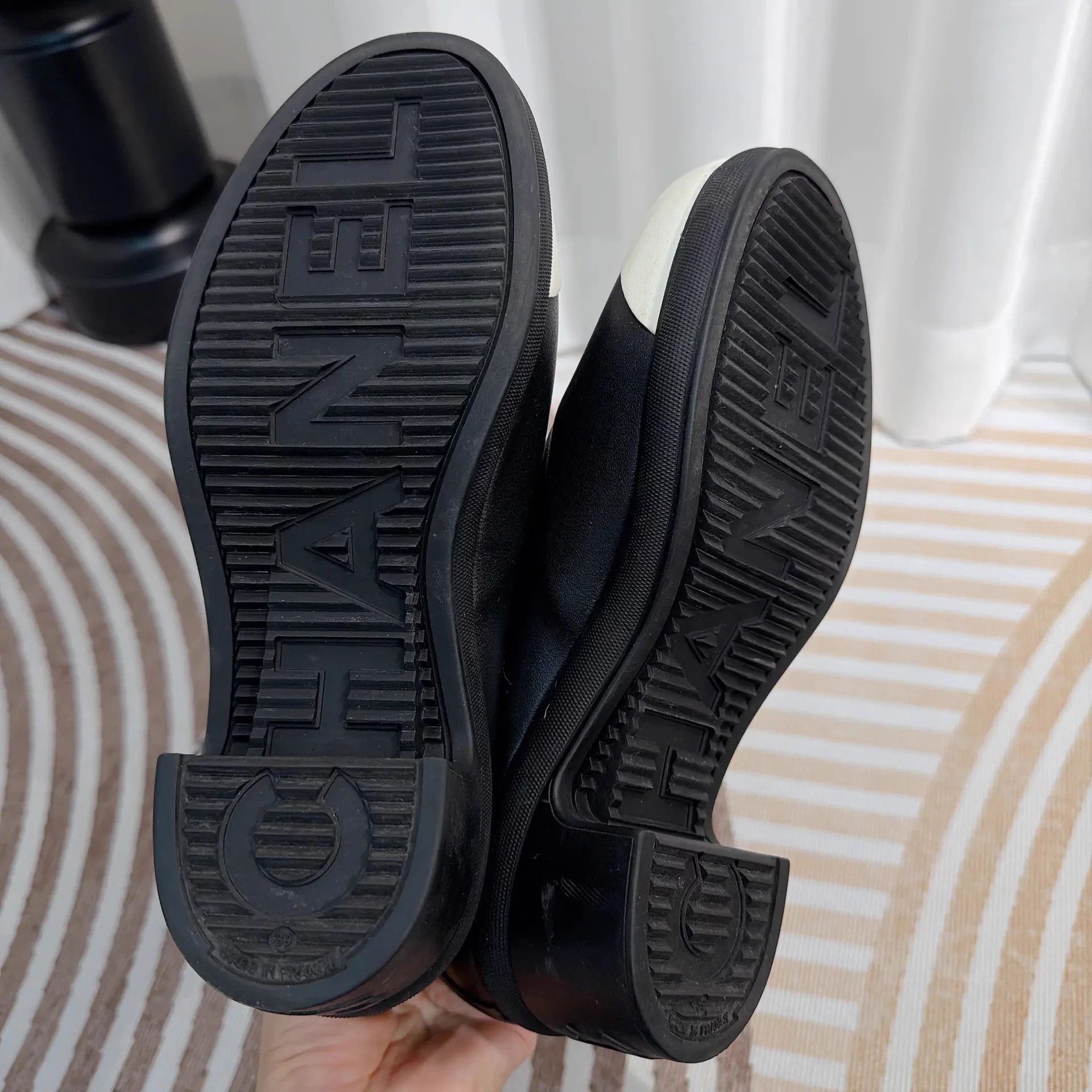 Chanel Chanel black and white colorblock rain boots women's 39 Size US 8 / IT 38 - 6 Thumbnail