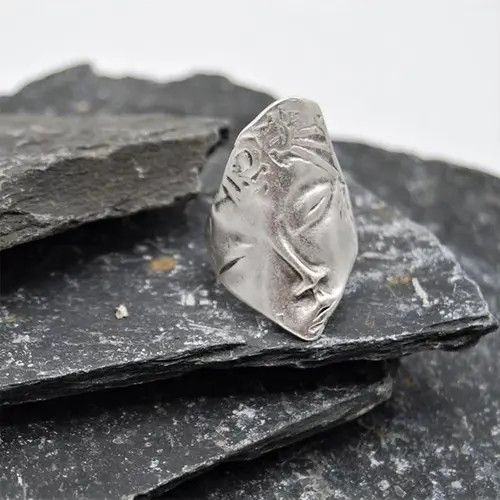 Ring Of Fire Abstract Face Ring Silver Modern Human Art Tribal Size ONE SIZE - 2 Thumbnail