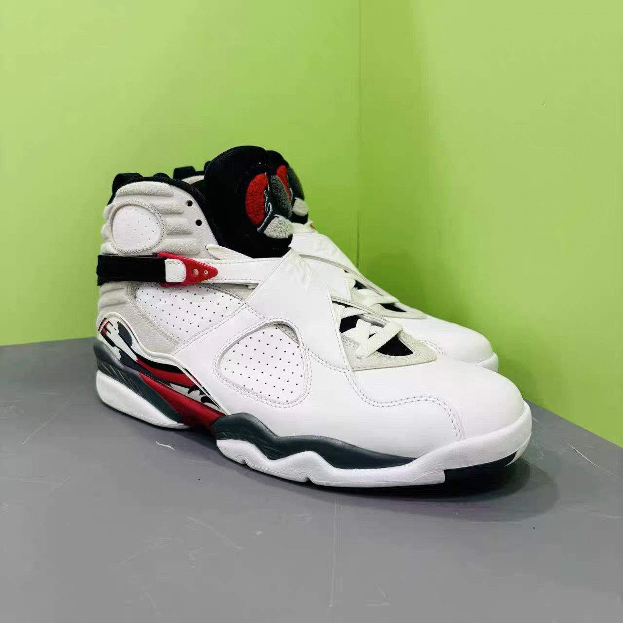 Jordan Brand Air Jordan 8 Bugs Bunny Playoffs K15 Size US 11.5 / EU 44-45 - 3 Thumbnail