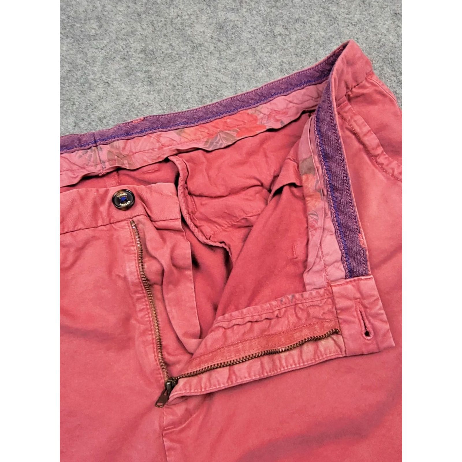 Tommy Bahama Tommy Bahama Shorts Mens 42 Pink Bermuda 10'' Inseam Cotton Modal Blend Elastic Drawstring Pocket Logo Size US 42 / EU 58 - 5 Thumbnail