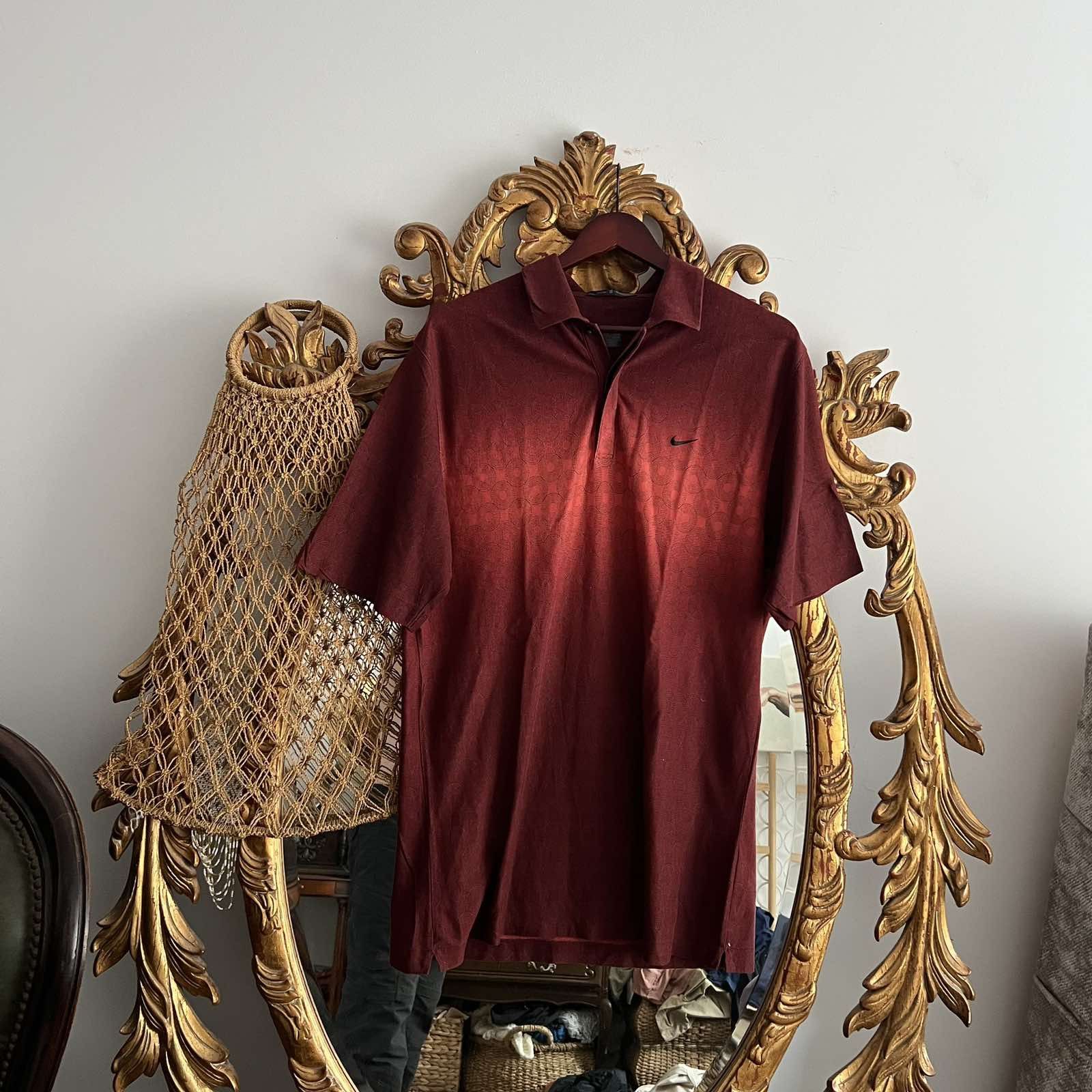 Nike Rare Vintage NIKE TIGER WOODS Golf Collection Polo Tee Shirt Size US L / EU 52-54 / 3 - 1 Thumbnail