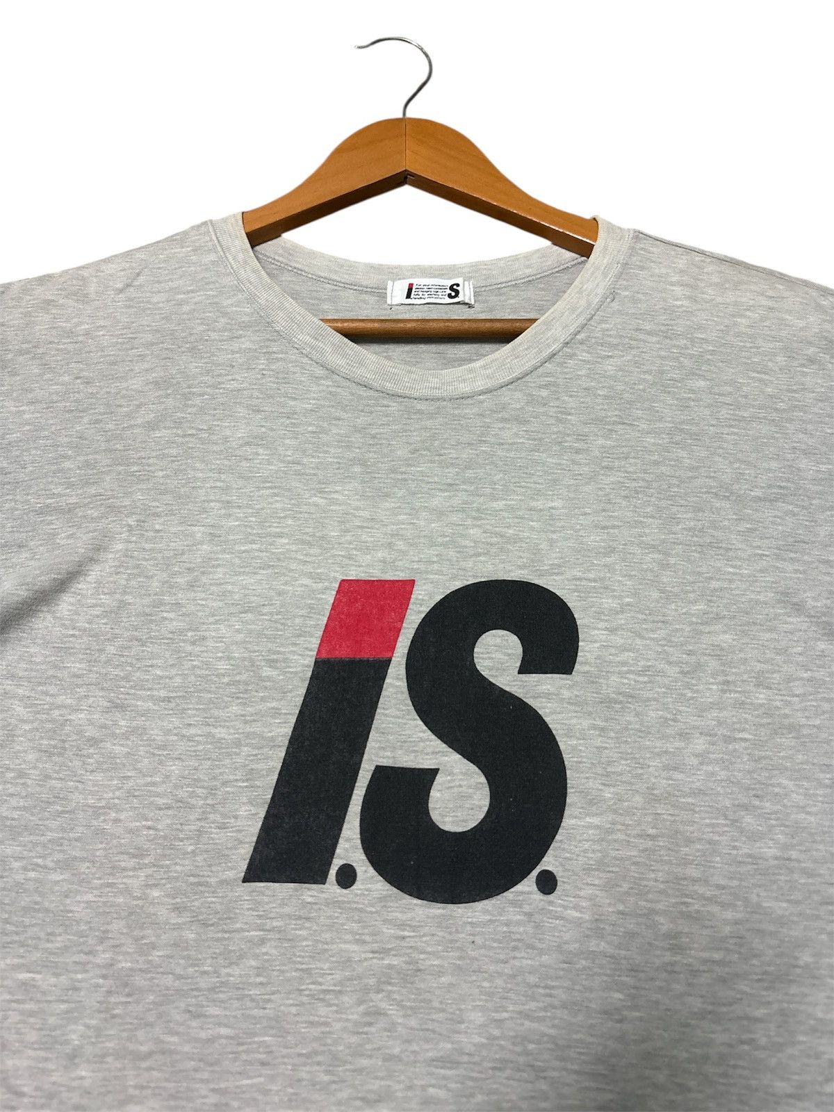 Issey Miyake ‼️RARE‼️VINTAGE ISSEY MIYAKE ‘IS’ BIG LOGO TSHIRT TEE🔥 Size US M / EU 48-50 / 2 - 4 Thumbnail