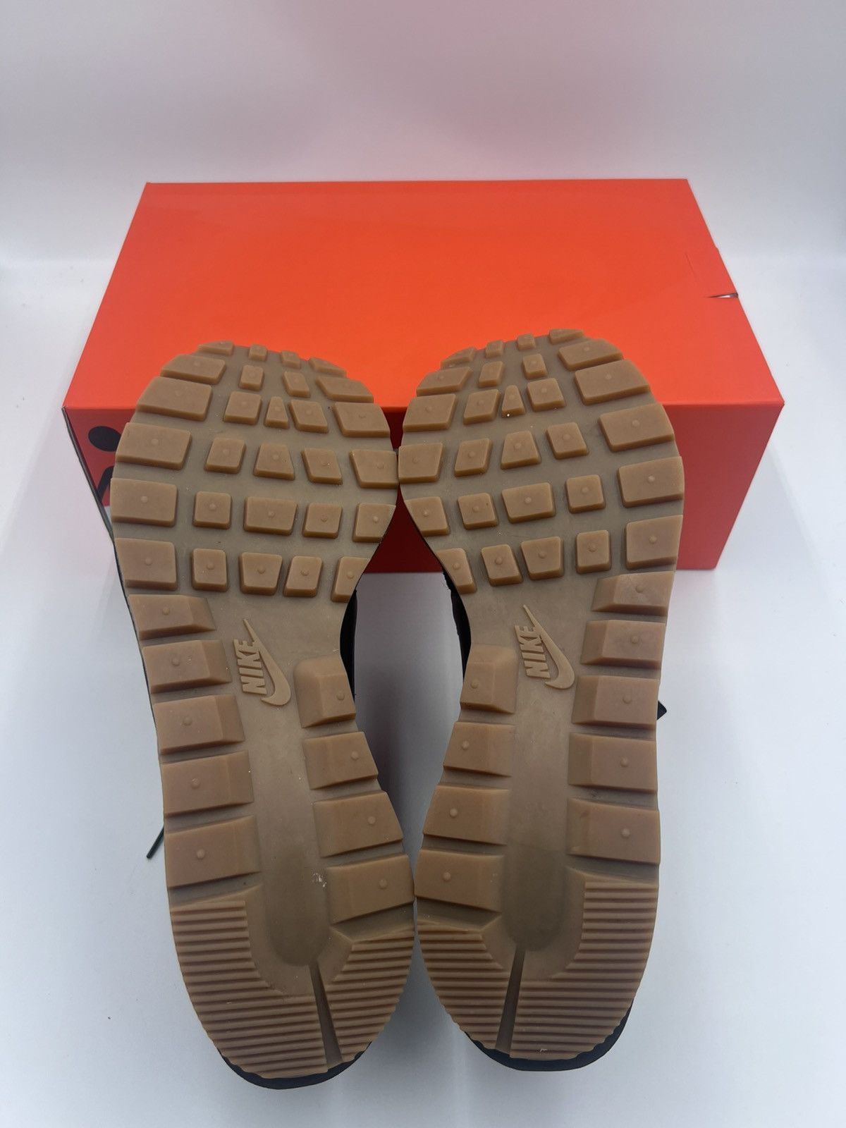 Nike × Sacai Vaporwaffle Sacai Black Gum Size US 10 / EU 43 - 5 Thumbnail