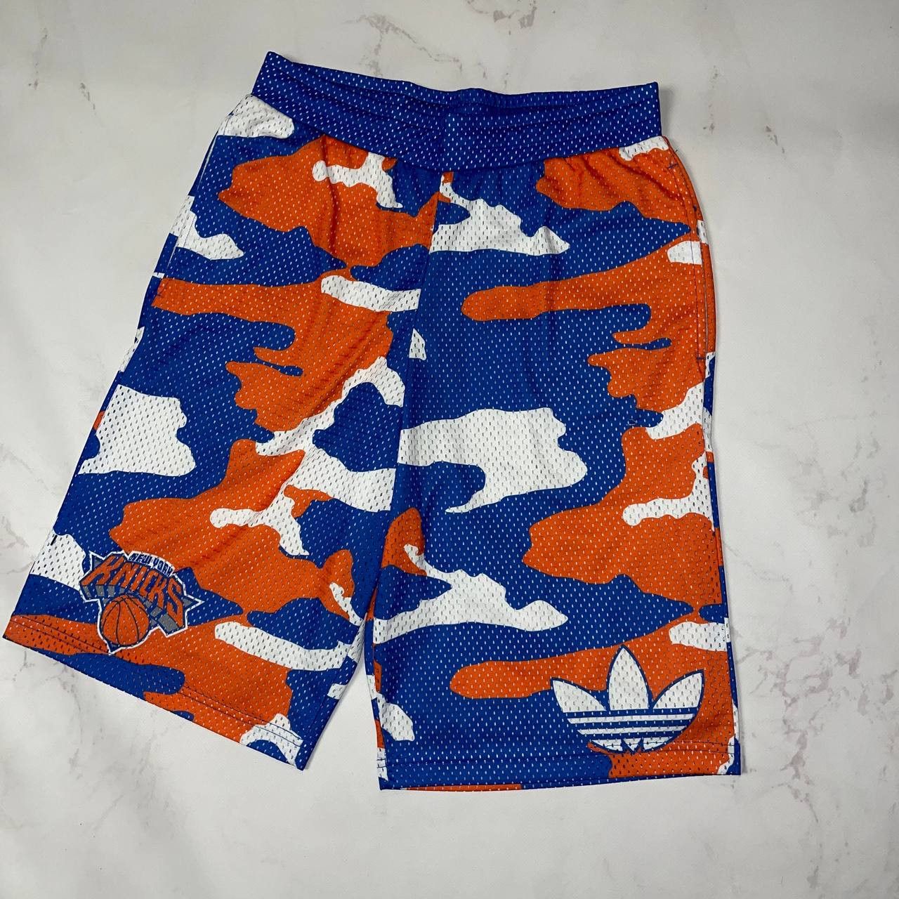 Adidas New York Knicks basketball Shorts Adidas NBA Sz S Size US 28 / EU 44 - 2 Thumbnail