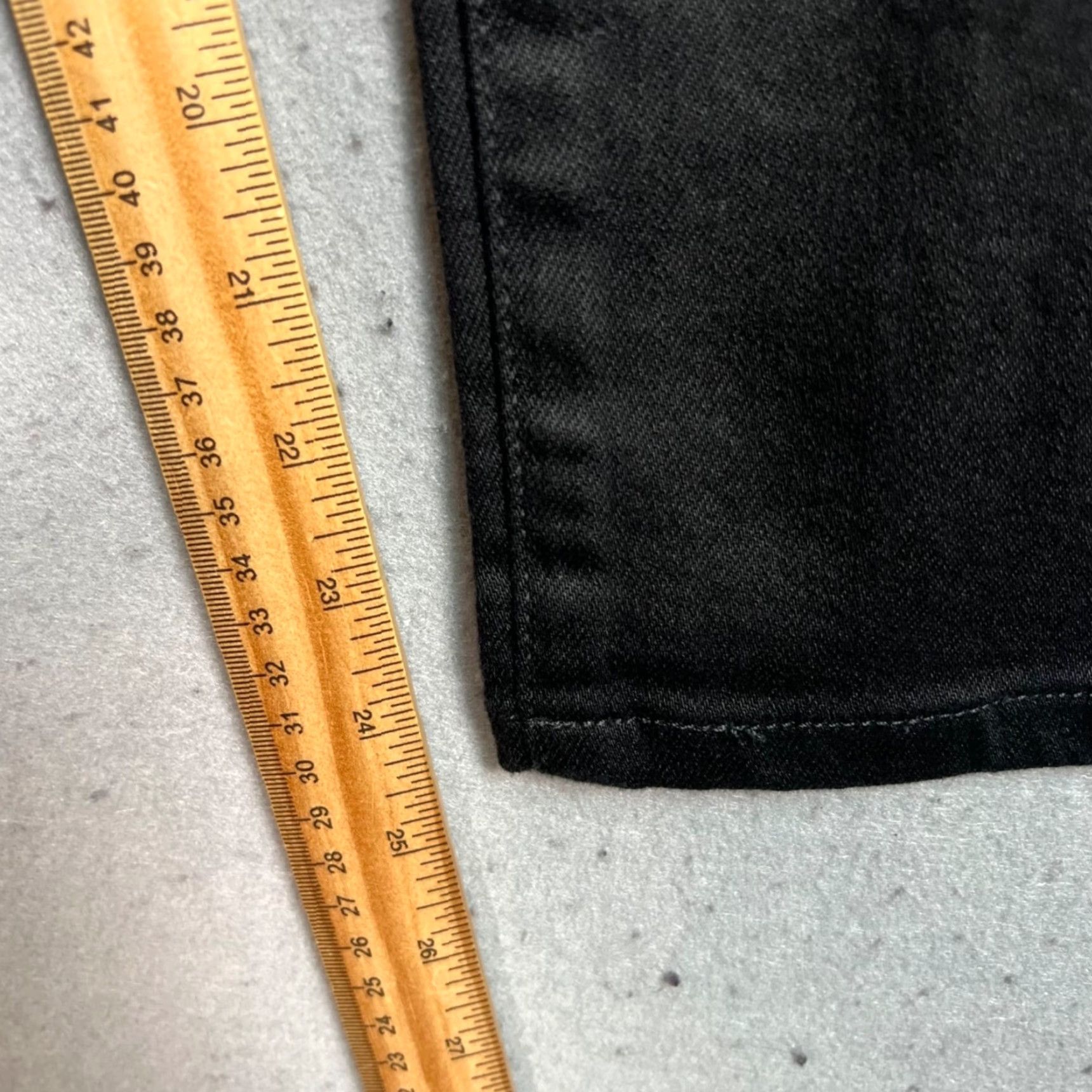 Uniqlo Uniqlo Mens Jeans Slim Stretch Black Cotton Denim 31 x 32 5-Pocket Inseam 25 Regular Size US 31 - 6 Thumbnail
