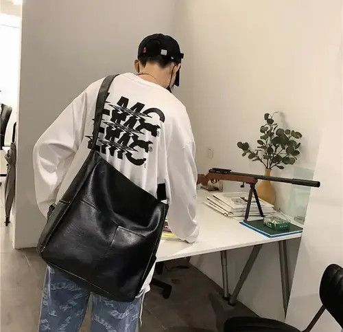 Japanese Brand Fashion y2k pu leather shoulder messenger bag vintage Size ONE SIZE - 1 Thumbnail