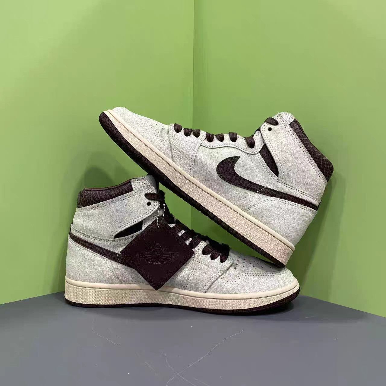 Jordan Brand A Ma Maniére x Air Jordan 1 Snakeskin Sneakers K15 Size US 9 / EU 42 - 8 Thumbnail