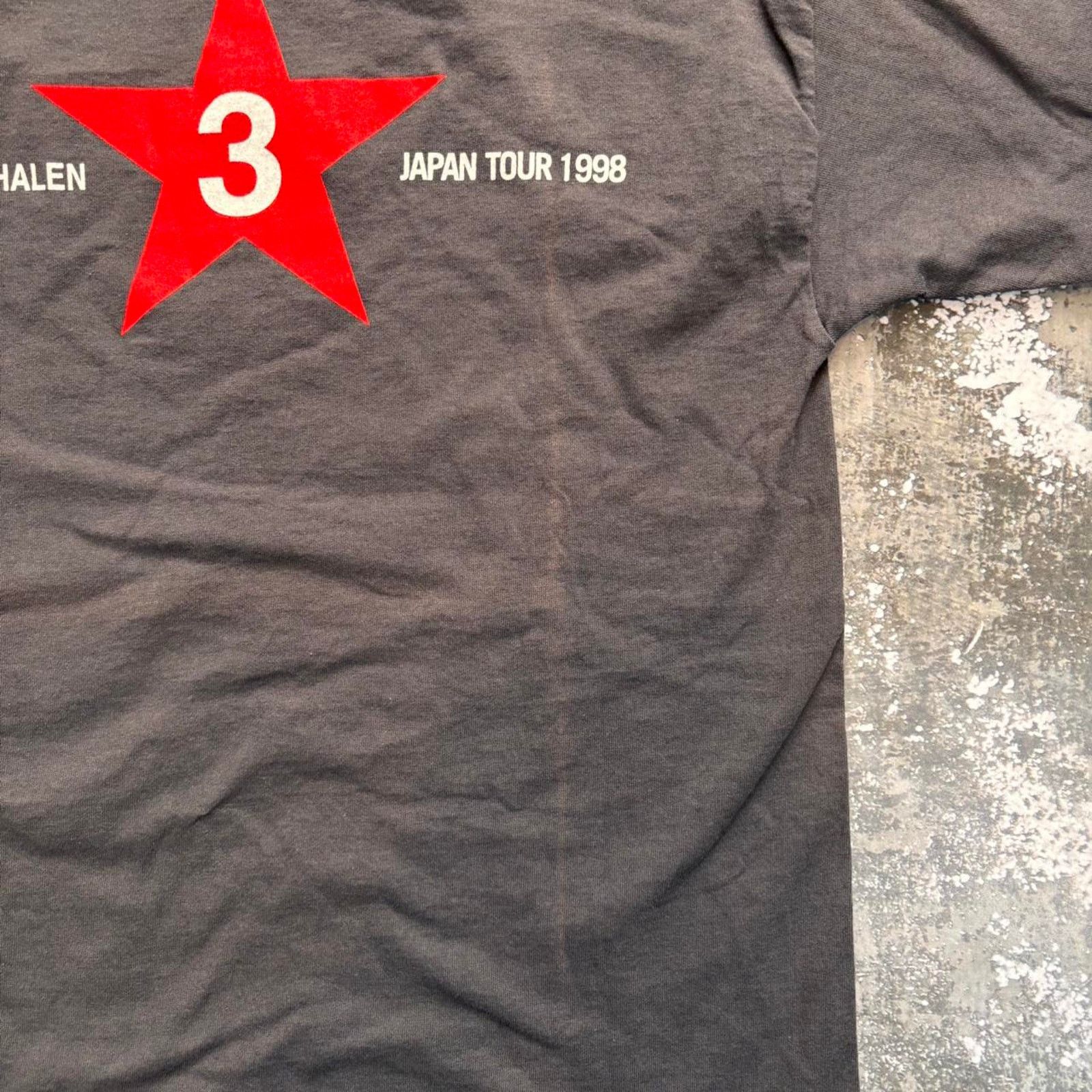 Band Tees × Giant × Vintage Vintage 1998 Van Halen Japan T Shirt! Giant Tag Grey & Red. Size US M / EU 48-50 / 2 - 7 Thumbnail