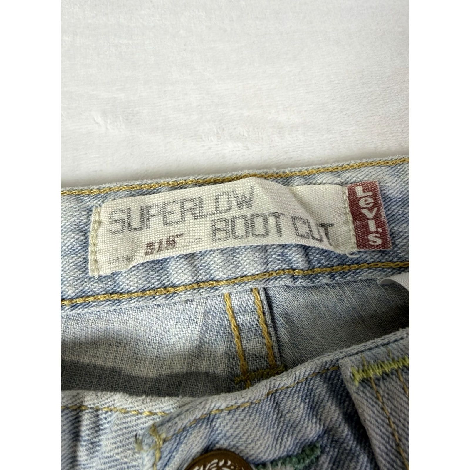 Levi's VINTAGE Levi's 518 Jeans Women's SuperLow Bootcut Size 5M Distressed Stained Y2K Denim Blue 30in Inseam Mens Regular Stock Size 27" / US 4 / IT 40 - 5 Thumbnail