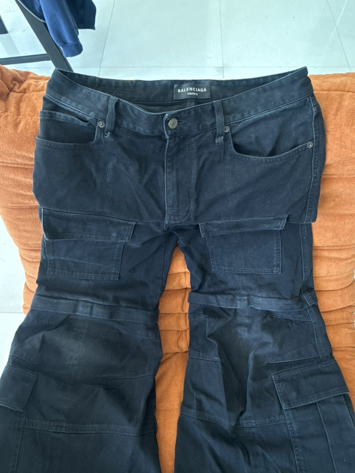 Balenciaga BALENCIAGA MEN'S CARGO PANTS IN BLACK Size US 27 - 8 Thumbnail