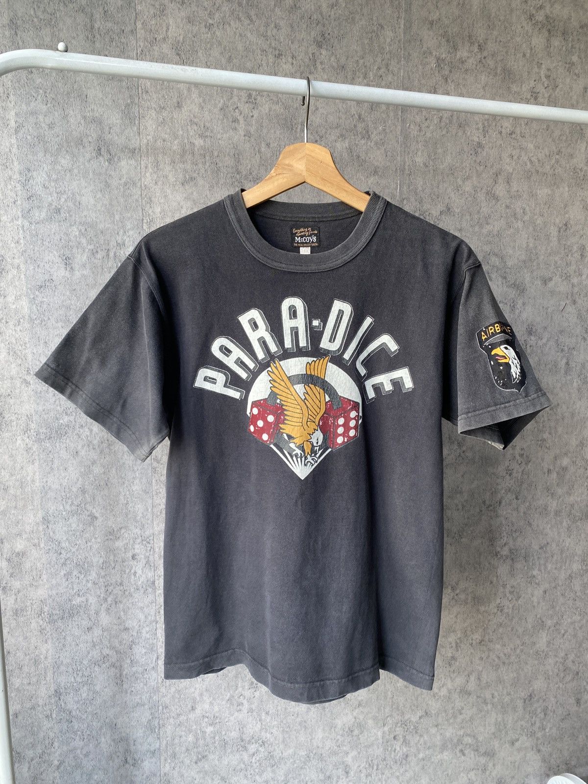 The Real McCoy's The Real Mccoys Para-Dice Air Bone Black Faded T Shirt Size US M / EU 48-50 / 2 - 1 Thumbnail
