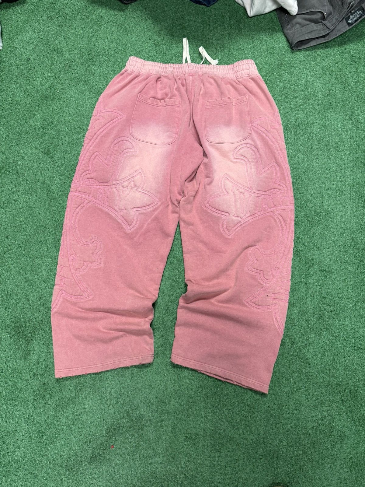 Vale Pink vale carver sweats sized large Size US 34 / EU 50 - 5 Thumbnail
