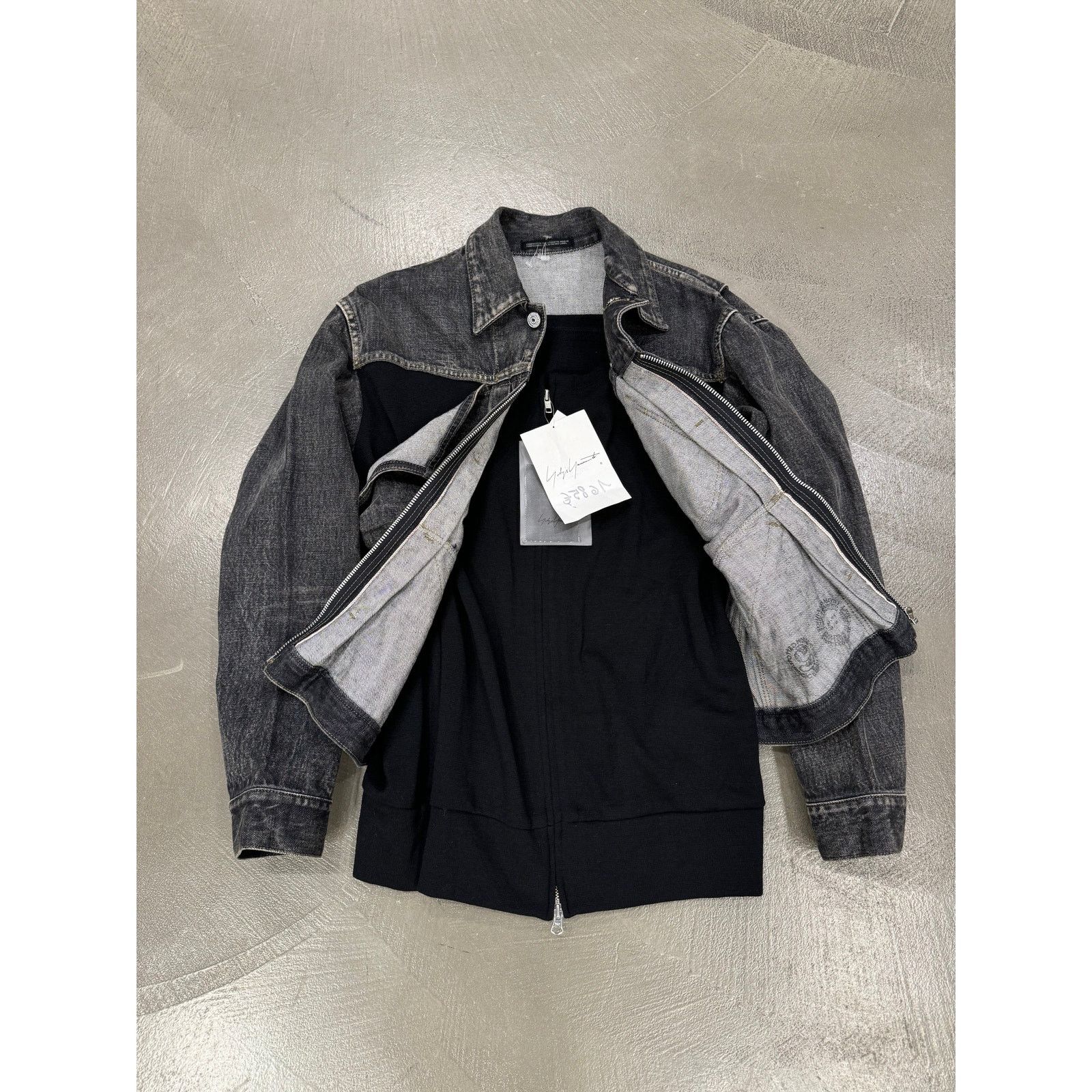 Yohji Yamamoto A/W 2002 Yohji Yamamoto runway deconstructed denim jacket Size M / US 6-8 / IT 42-44 - 3 Thumbnail