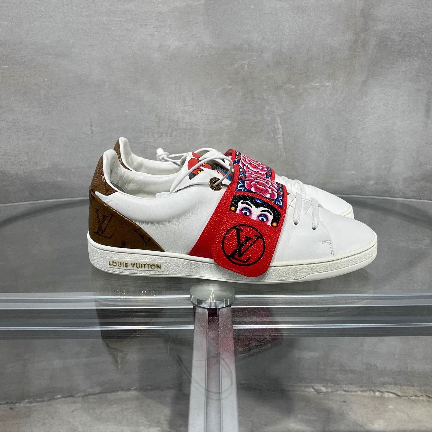 Louis Vuitton LV Kansai Yamamoto Limited White Sneakers UK3.5/37.5 Size US 6.5 / IT 36.5 - 4 Thumbnail