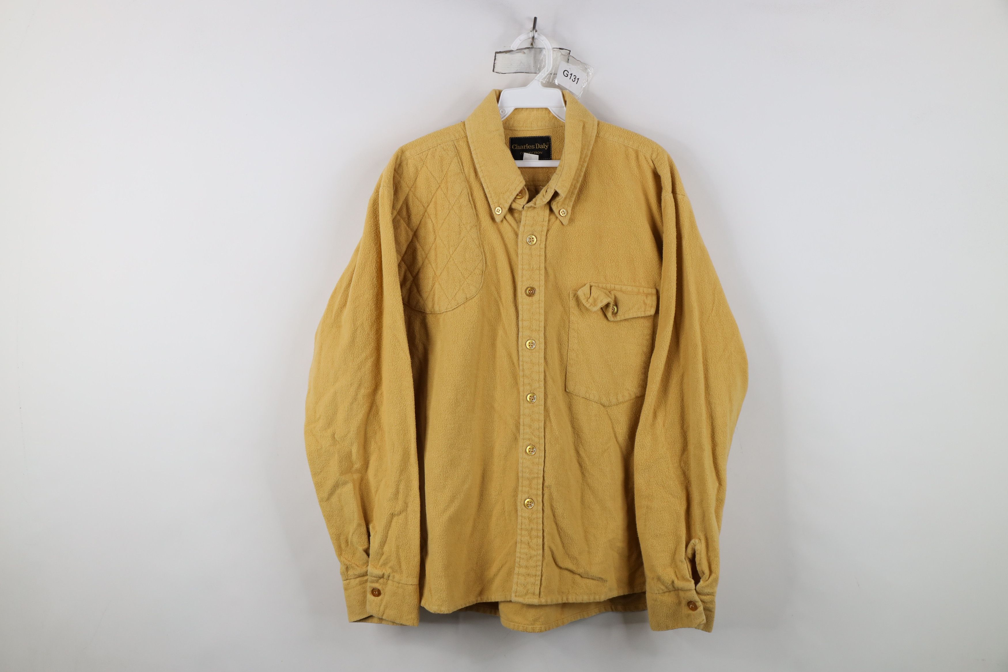 Vintage Vintage 70s Streetwear Cloth Quilted Shooting Button Shirt Size US L / EU 52-54 / 3 - 1 Thumbnail
